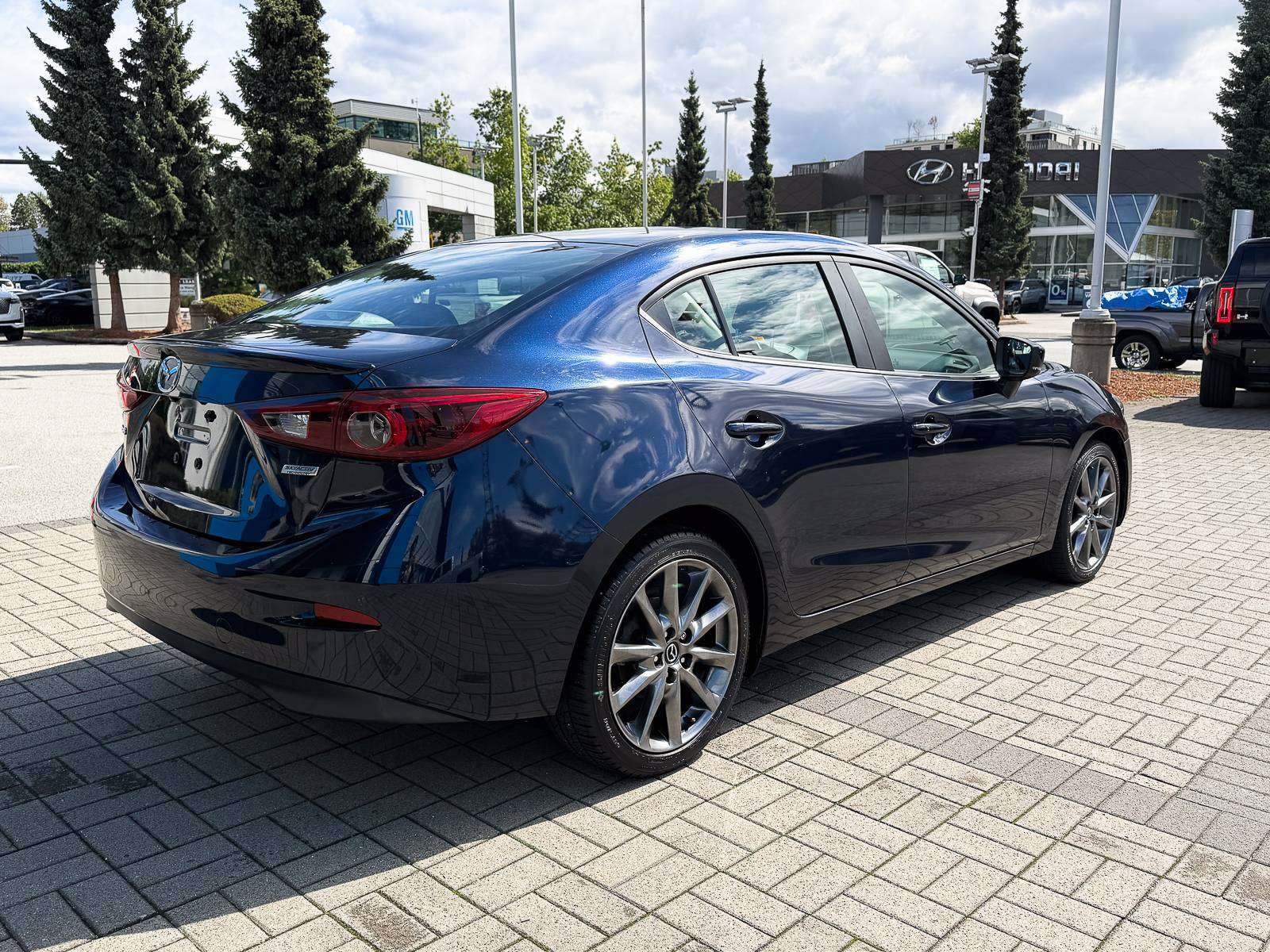 2018 Mazda Mazda3 GT | Cruise Ctrl/ Heated Seats/ Auto Climate Ctrl/ — снимка 1