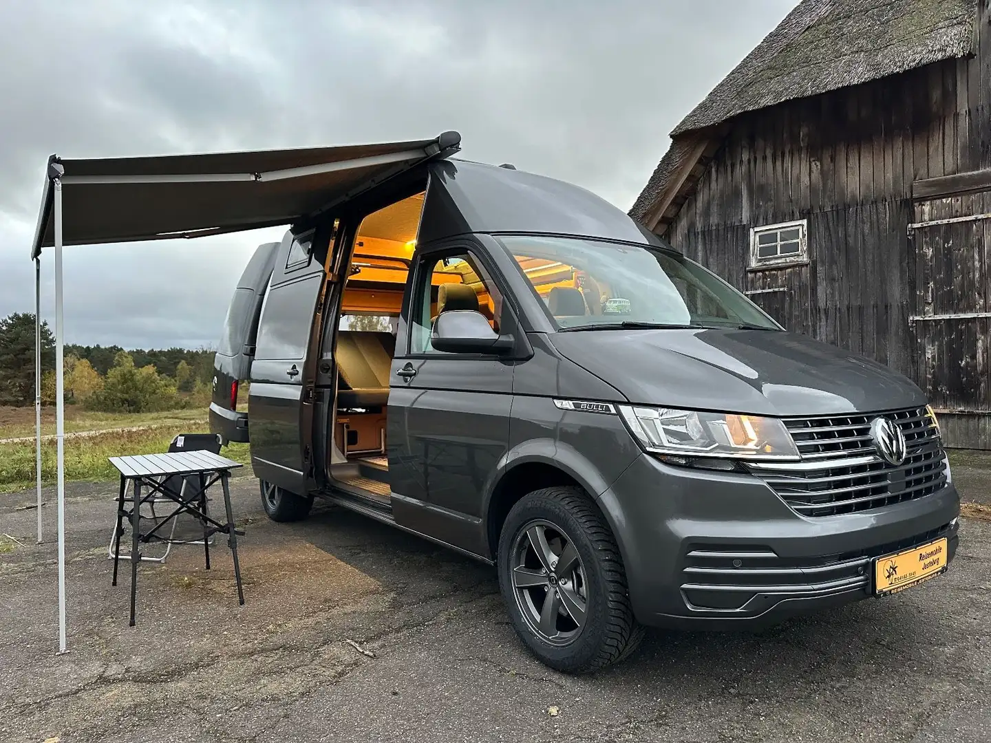 Volkswagen T6.1Wohnmobil Vollausbau HOCHDACH Langer Radsta Grau - 2