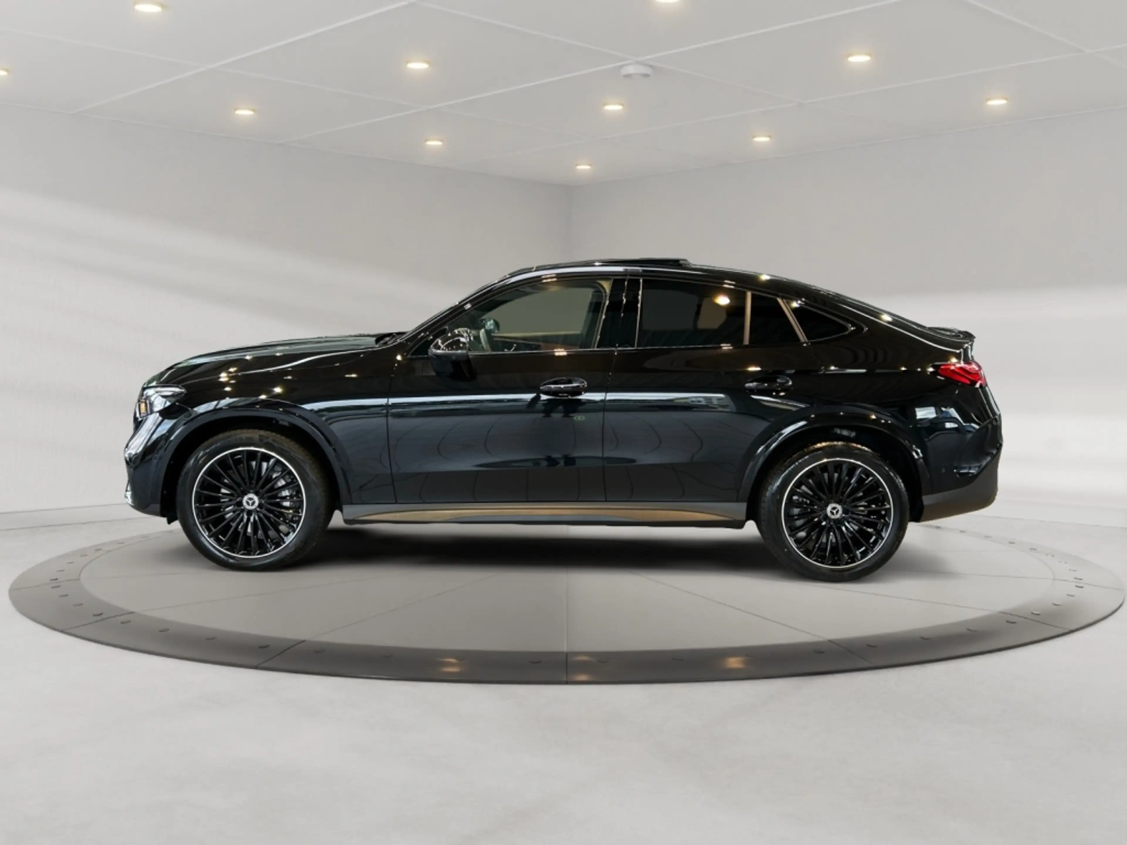 Mercedes-Benz GLC 450 d 4MATIC Coupe AMG+ILS+MBUX+Burm+Night — photo 6