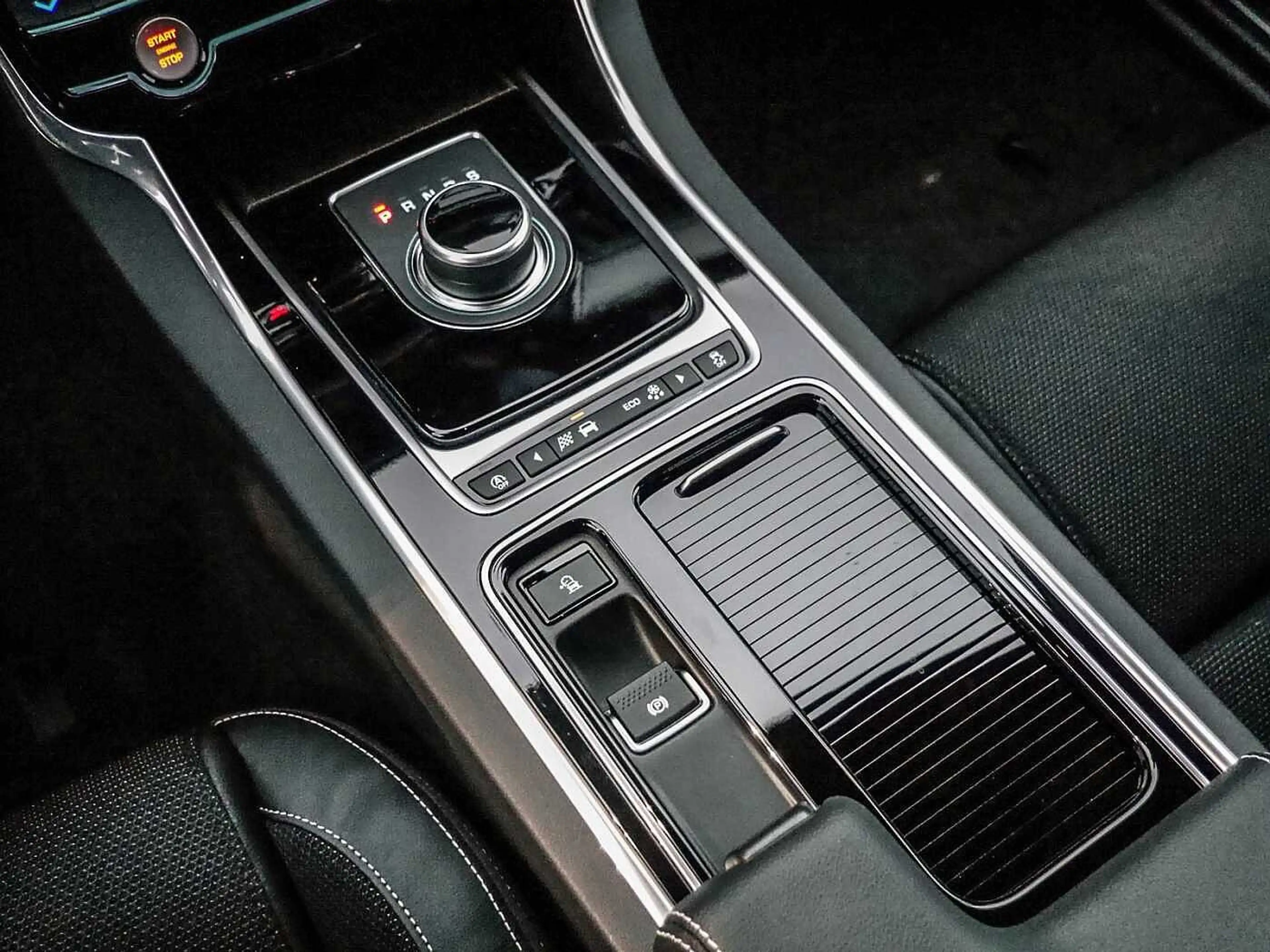 Jaguar XF 25d AWD Sportbrake Aut. R-Sport — photo 11