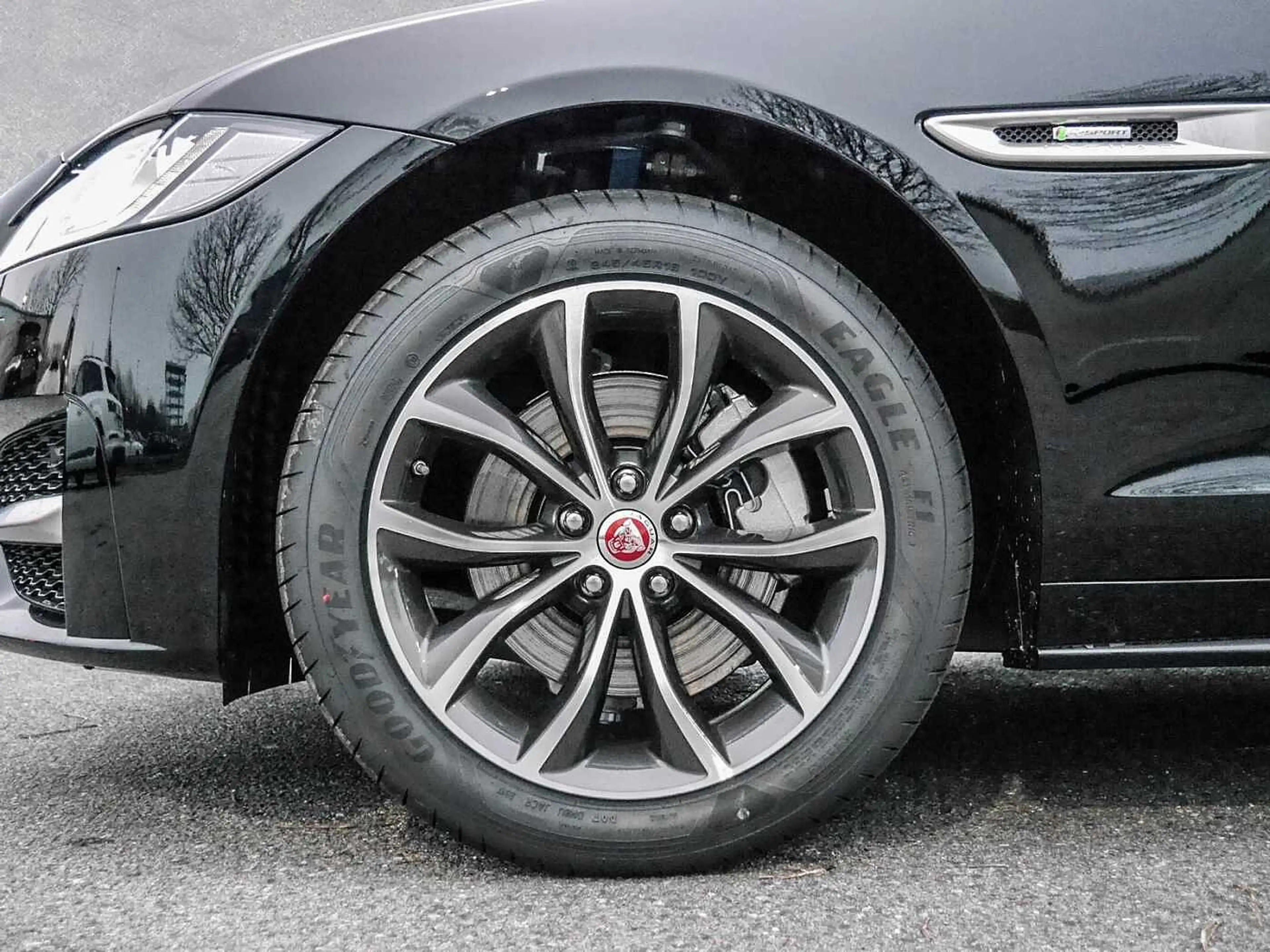 Jaguar XF 25d AWD Sportbrake Aut. R-Sport — photo 9