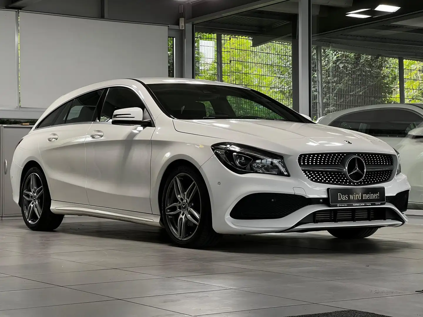 Mercedes-Benz CLA 200 SB AMG Line LED+NAVI+PDC+KLIMA+SHZ+EURO6 Weiß - 2