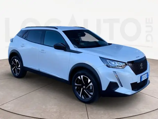 Peugeot 2008 view 3