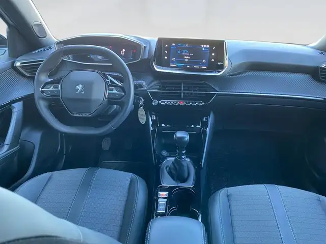 Peugeot 2008 view 6