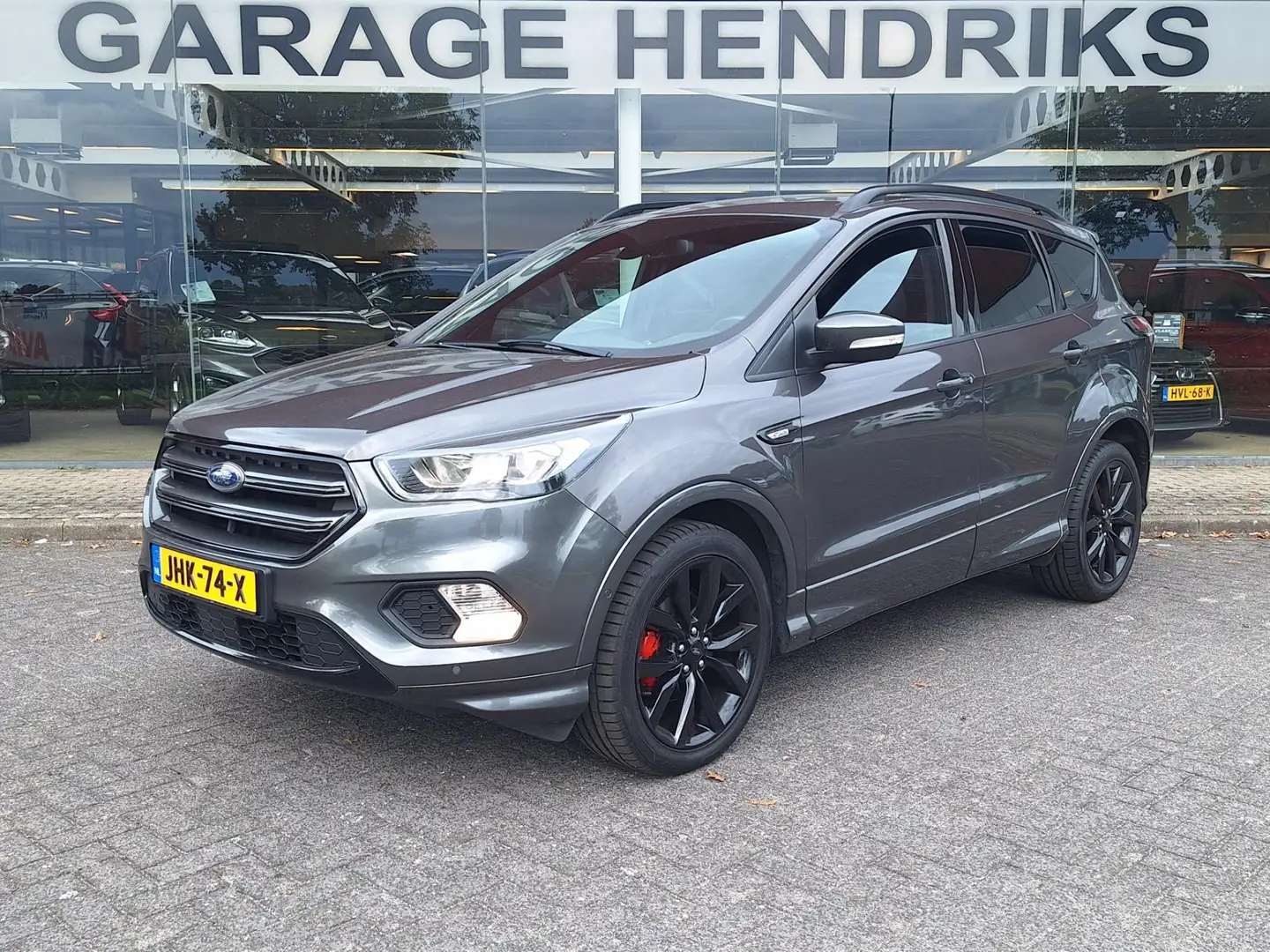 Ford Kuga 1.5 150pk ST Line | Navi | Climate | Quick De-Fros Grijs - 1