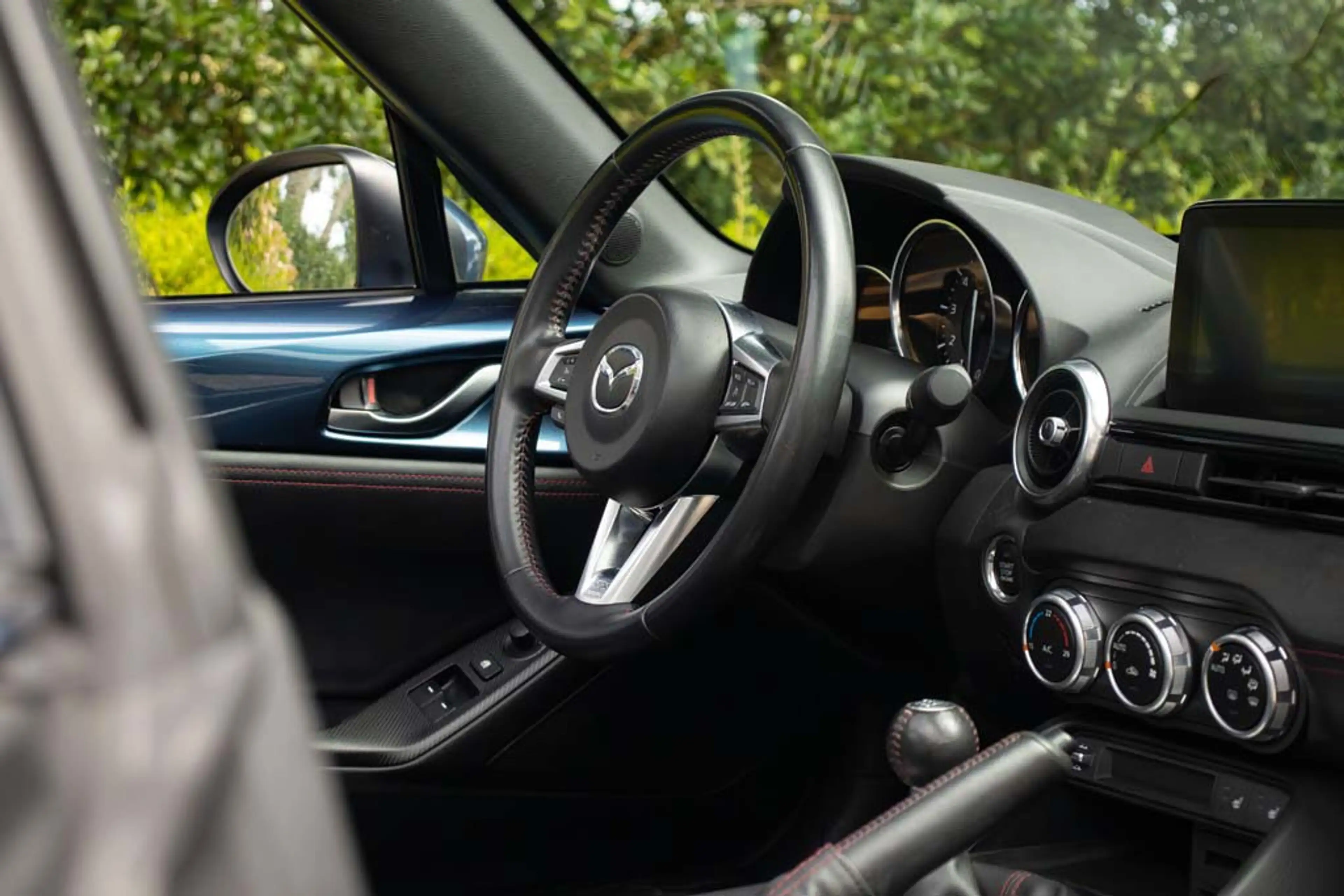 Mazda MX-5 RF NDRF 2.0l SkyActiv-G 160 GT-M Eternal Blue Mica — photo 13