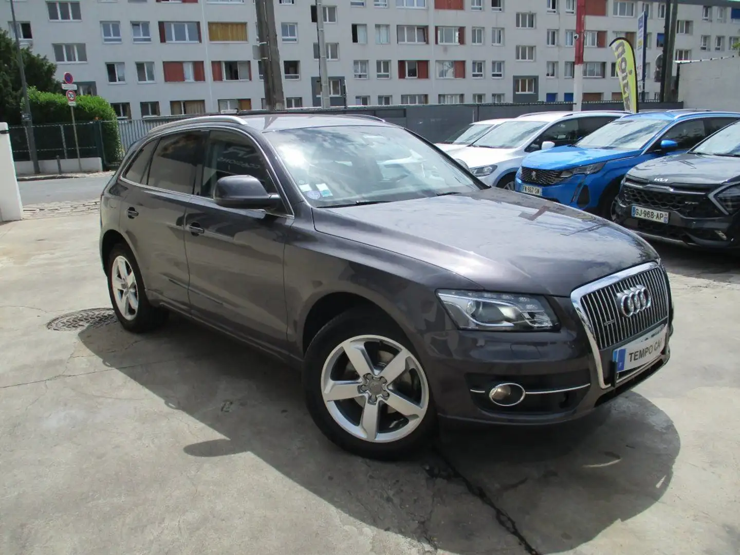 Audi Q5 2.0 TFSI 211 Quattro Avus S tronic 7 Gris - 2