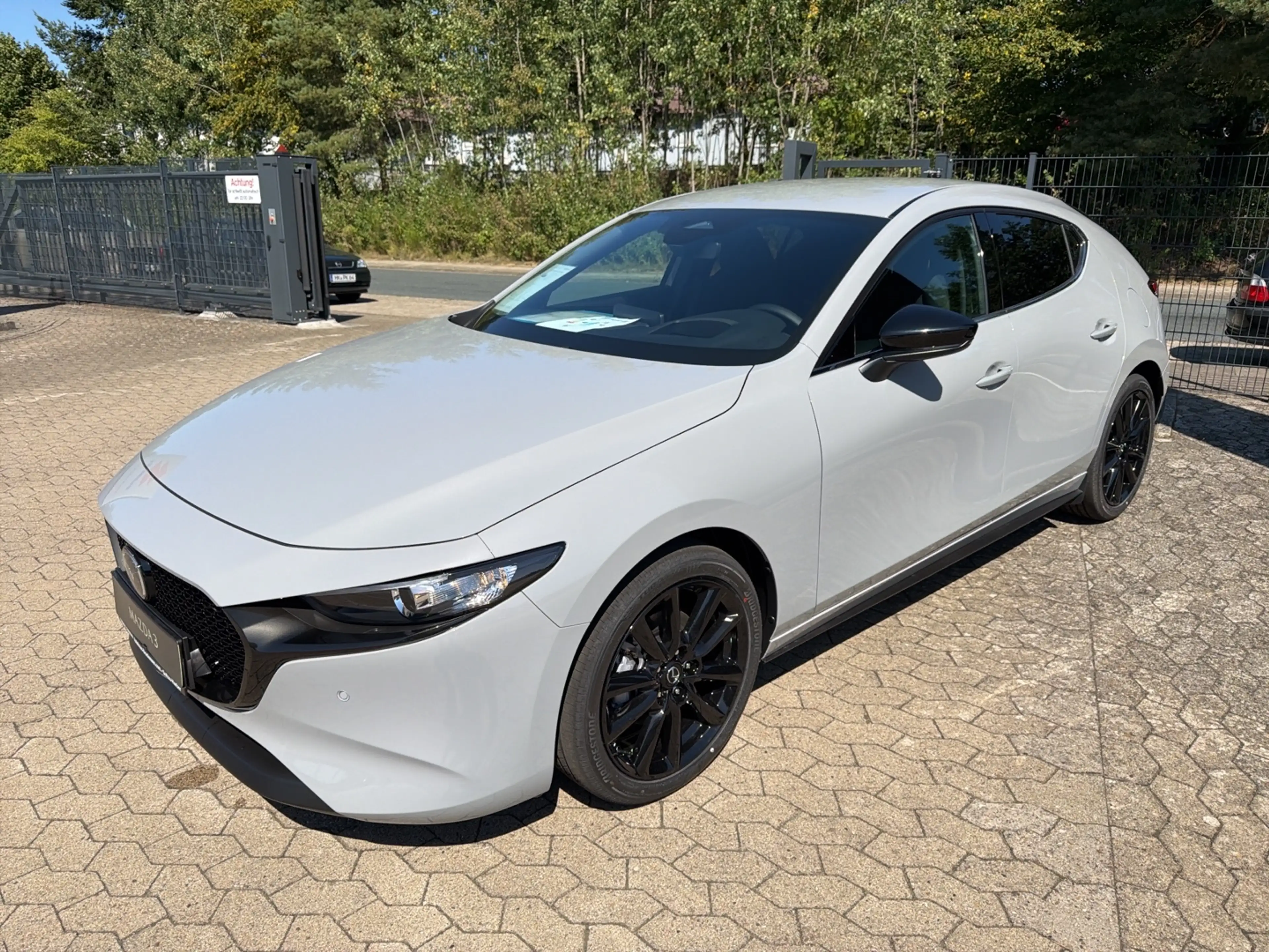 Mazda 3 2.5 e-SKYACTIV G 140ps 6MT FWD Homura — photo 4