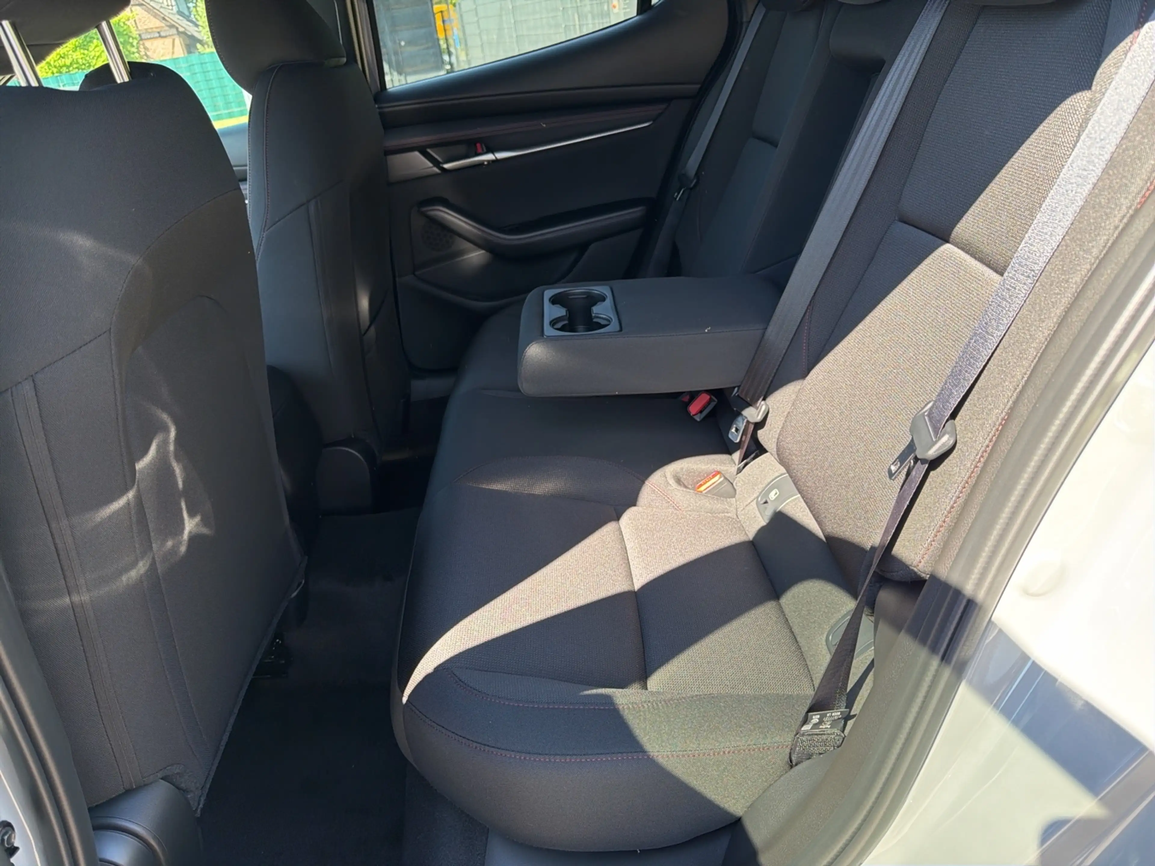 Mazda 3 2.5 e-SKYACTIV G 140ps 6MT FWD Homura — photo 6
