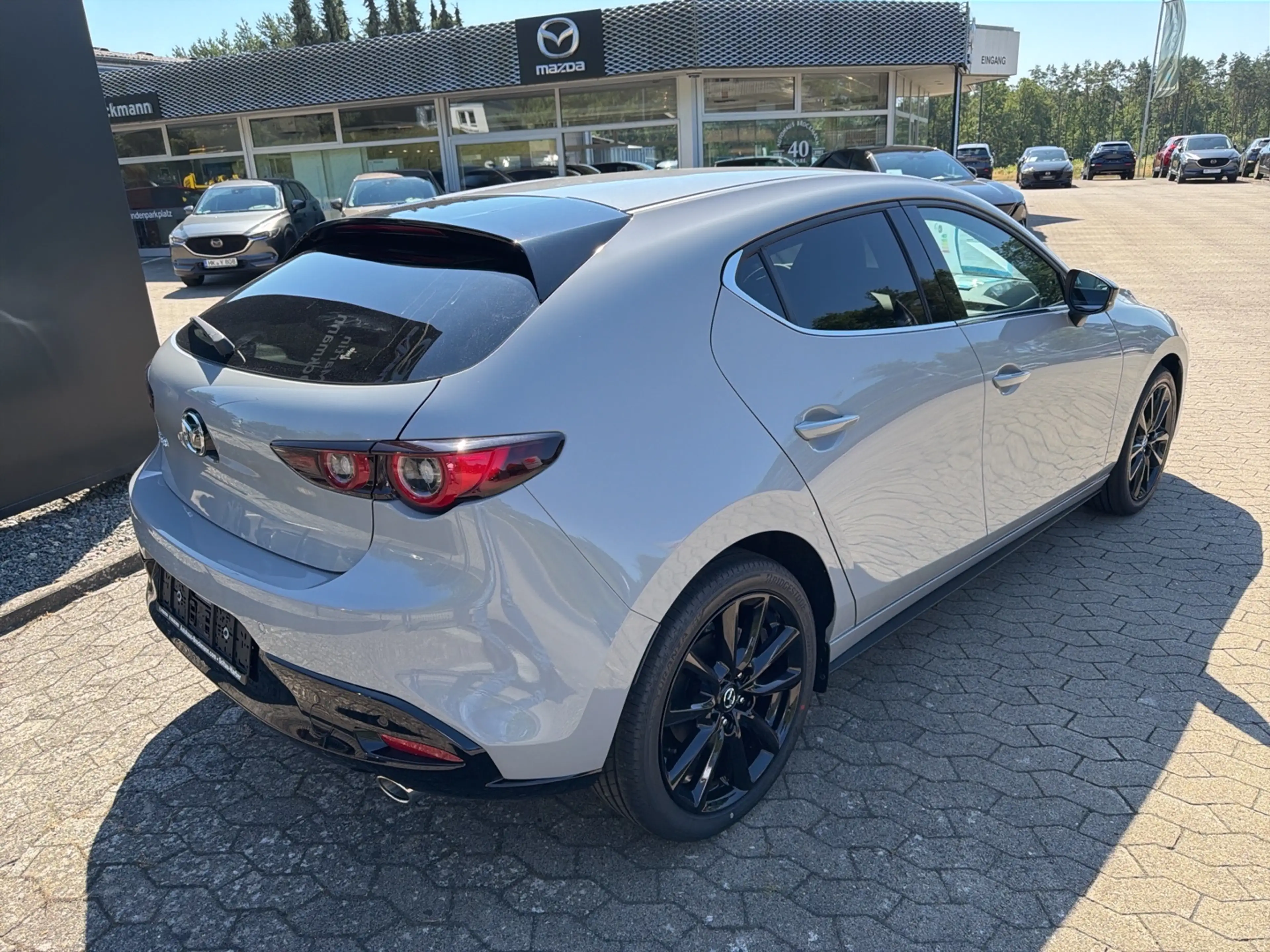 Mazda 3 2.5 e-SKYACTIV G 140ps 6MT FWD Homura — photo 2