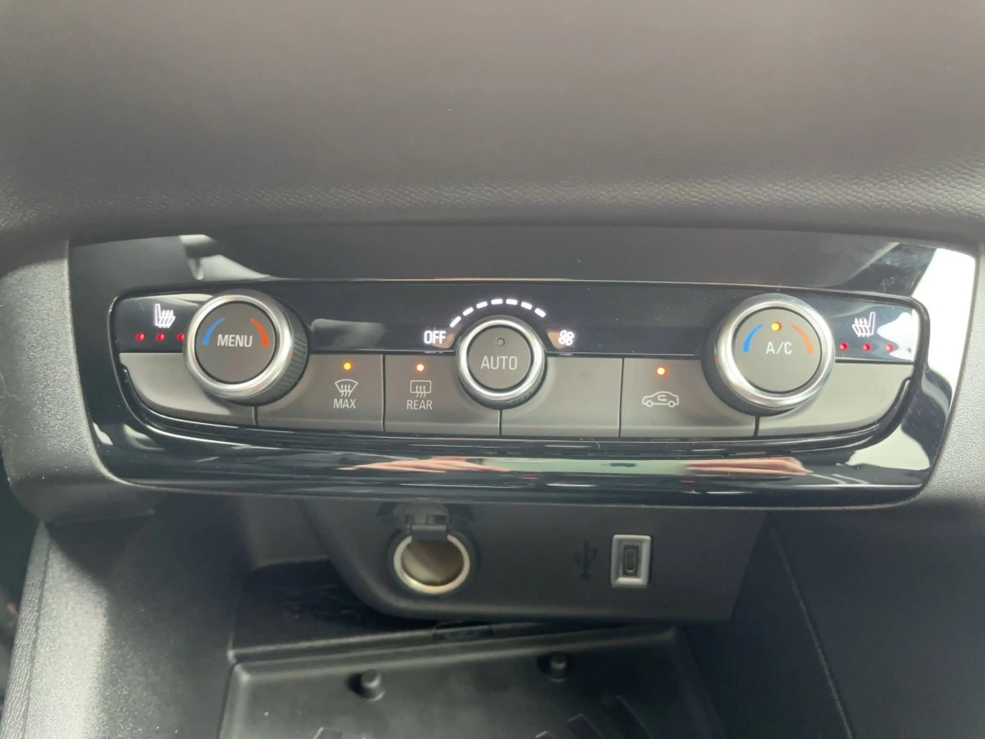 Opel Corsa F 1.2T GS MHEV ACC+LED+Navi+SHZ+Kam.+PDC — photo 13