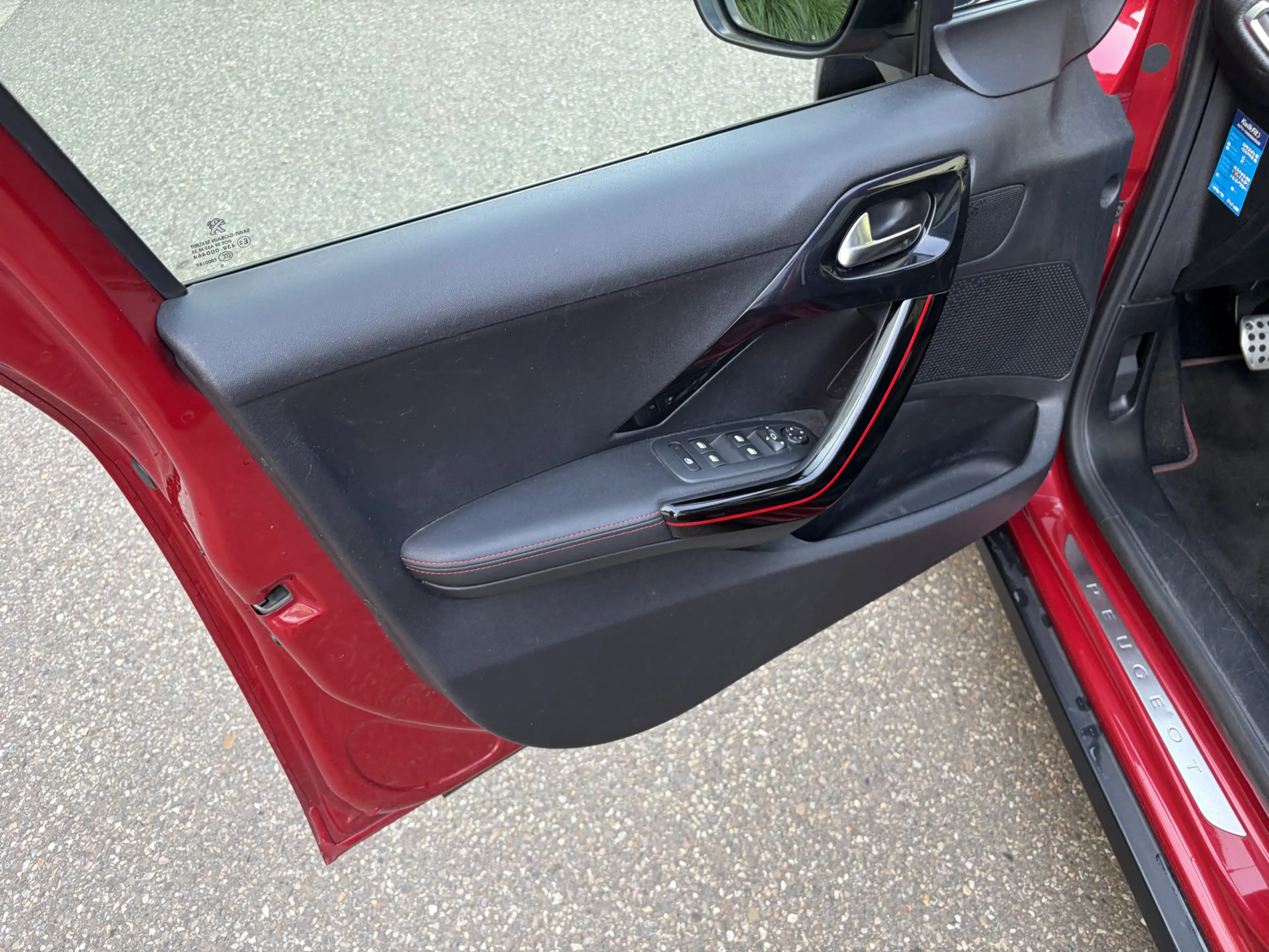 Peugeot 2008 1.2 PureTech GT-line / NAVI / CRUISE / CLIMATE / H — photo 7