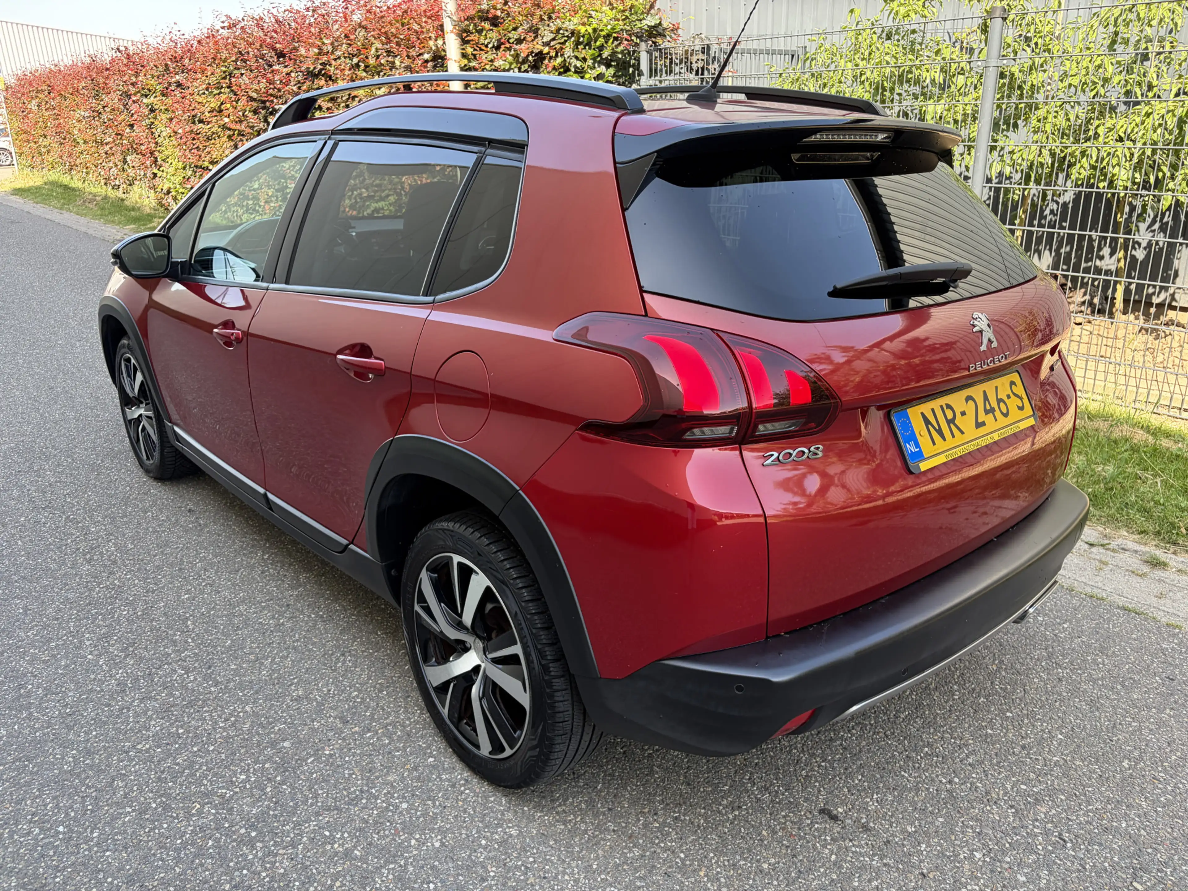 Peugeot 2008 1.2 PureTech GT-line / NAVI / CRUISE / CLIMATE / H — photo 21