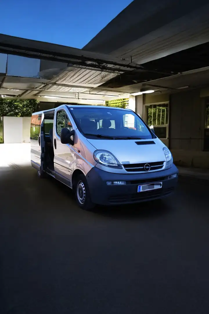 Opel Vivaro Vivaro Combi L1H1 1,9 DTI 2,9t kurz Silber - 1
