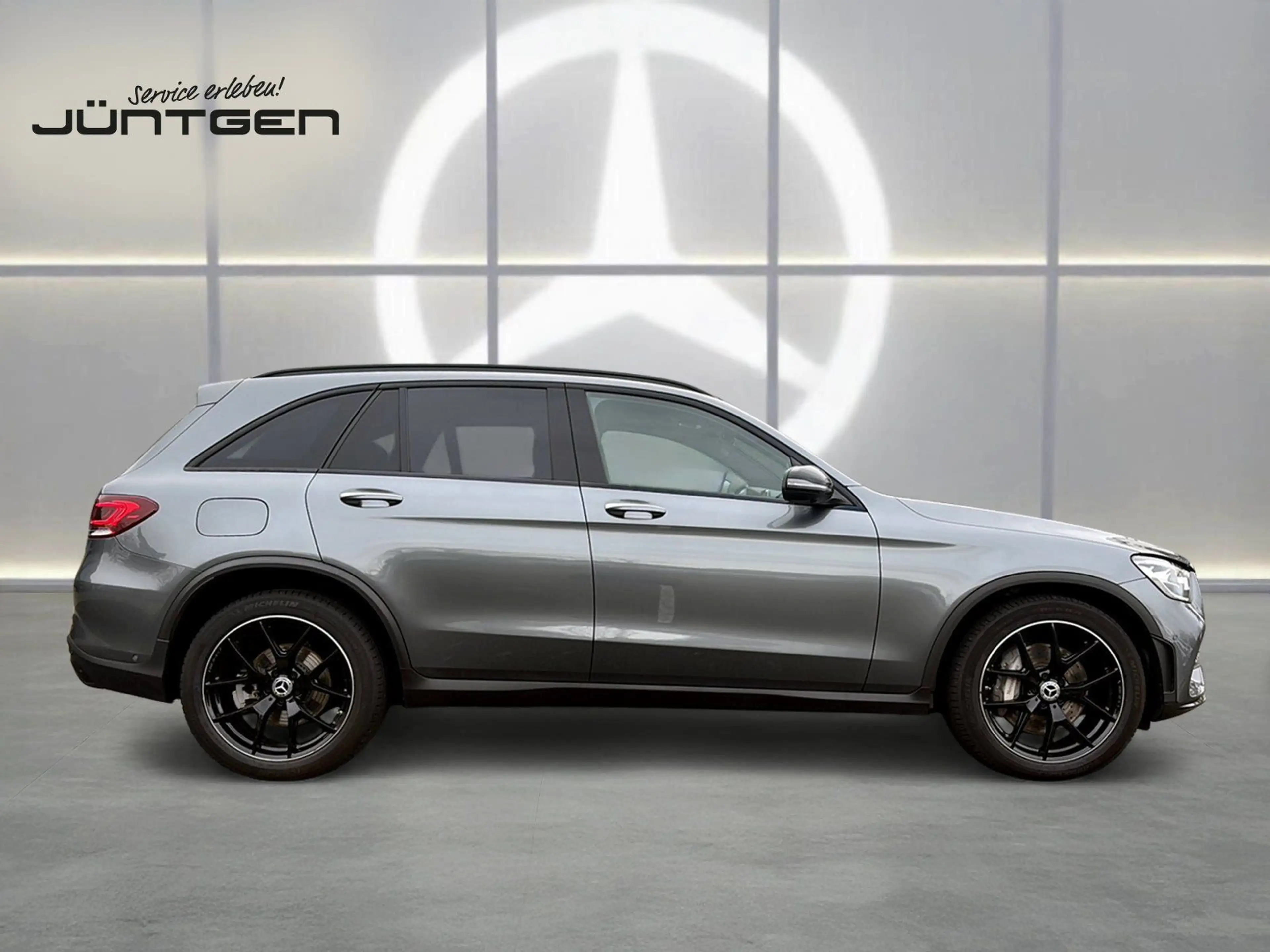 Mercedes-Benz GLC 400 d 4M AMG NIGHT PANO 360° MEMORY HUD AMBI — photo 12