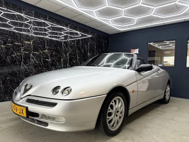 Alfa Romeo Spider 2.0-16V T.Spark L