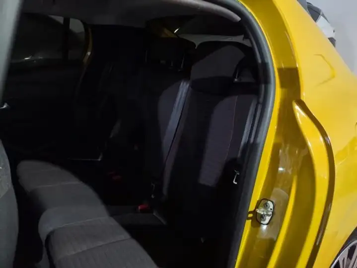 Peugeot 208 2020, foto 6