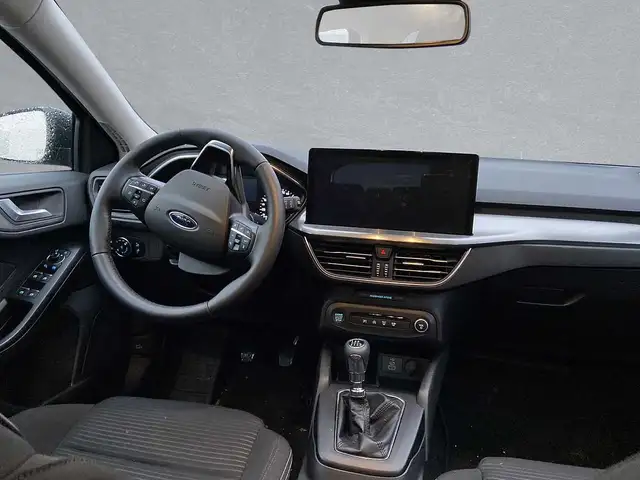 Ford Focus view 4