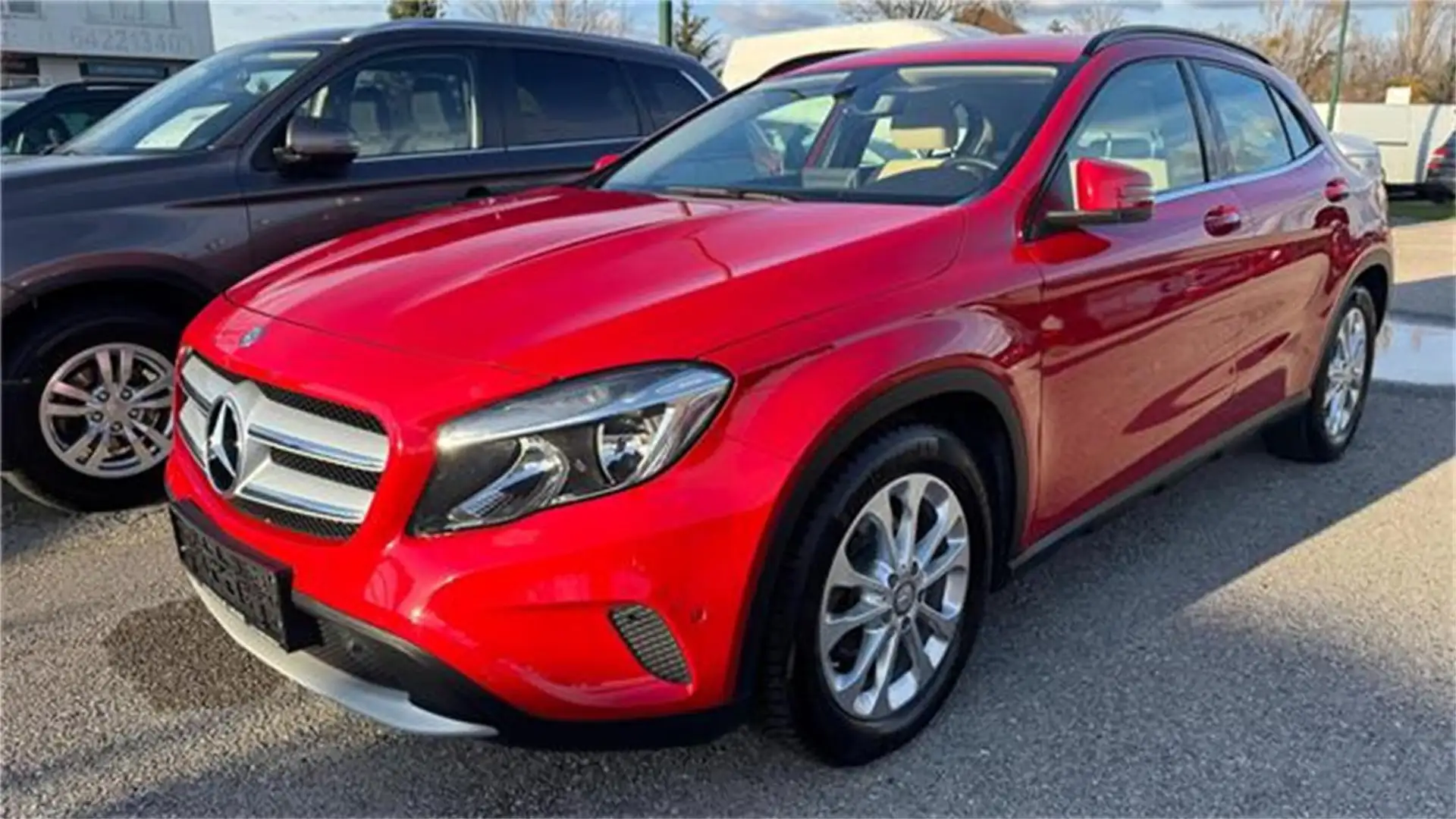 Mercedes-Benz GLA 180 d Aut. Rot - 1