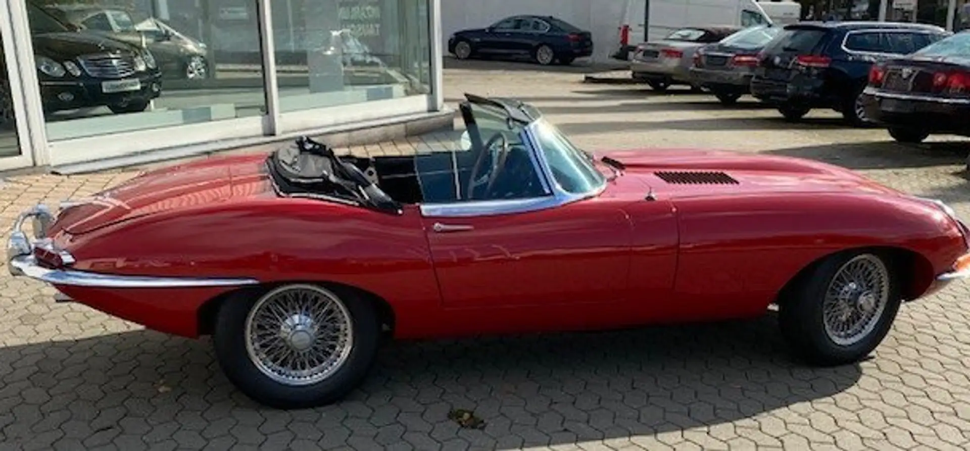 Jaguar E-Type Serie 1,5 - 4,2 Liter - 6 Zylinder - Cabrio Roşu - 1