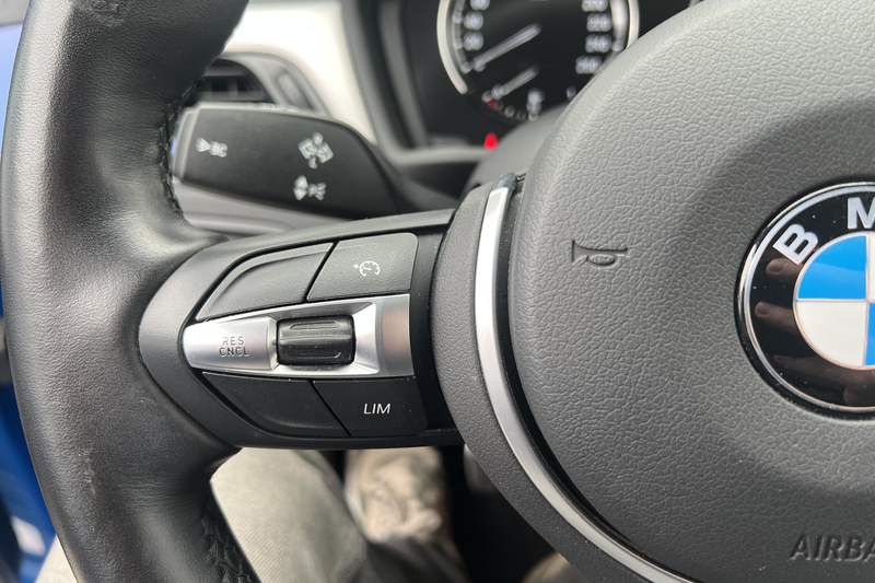BMW X2 X2 218i Pack M sport — photo 11