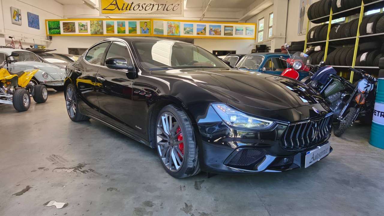 Maserati Ghibli Ghibli 3.0 V6 ds Gransport Nerissimo 275cv auto my18