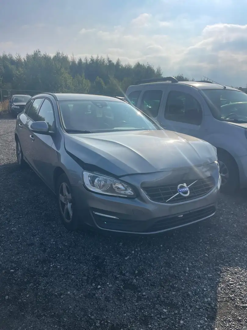 Volvo V60 D2 120 ch Stop&Start Geartronic 6 Kinetic Business - 2
