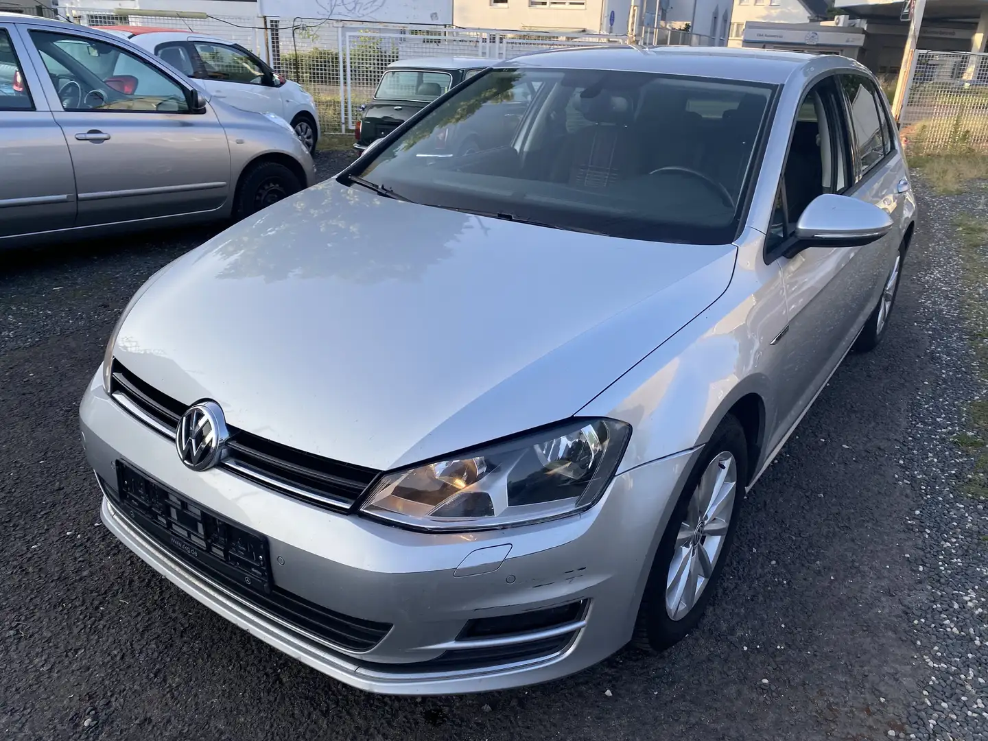Volkswagen Golf Lounge BMT Automatik Navi  Unfallschaden!!! Grau - 1