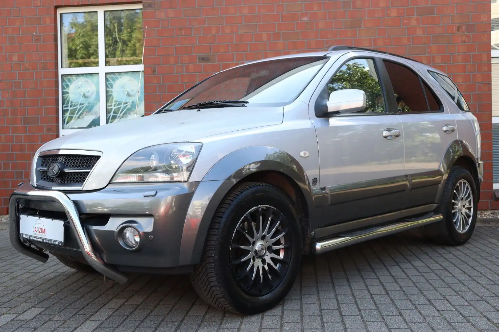 Kia Sorento 2.5 CRDi EX 4x4 Leder Automatik AHK Grau - 2