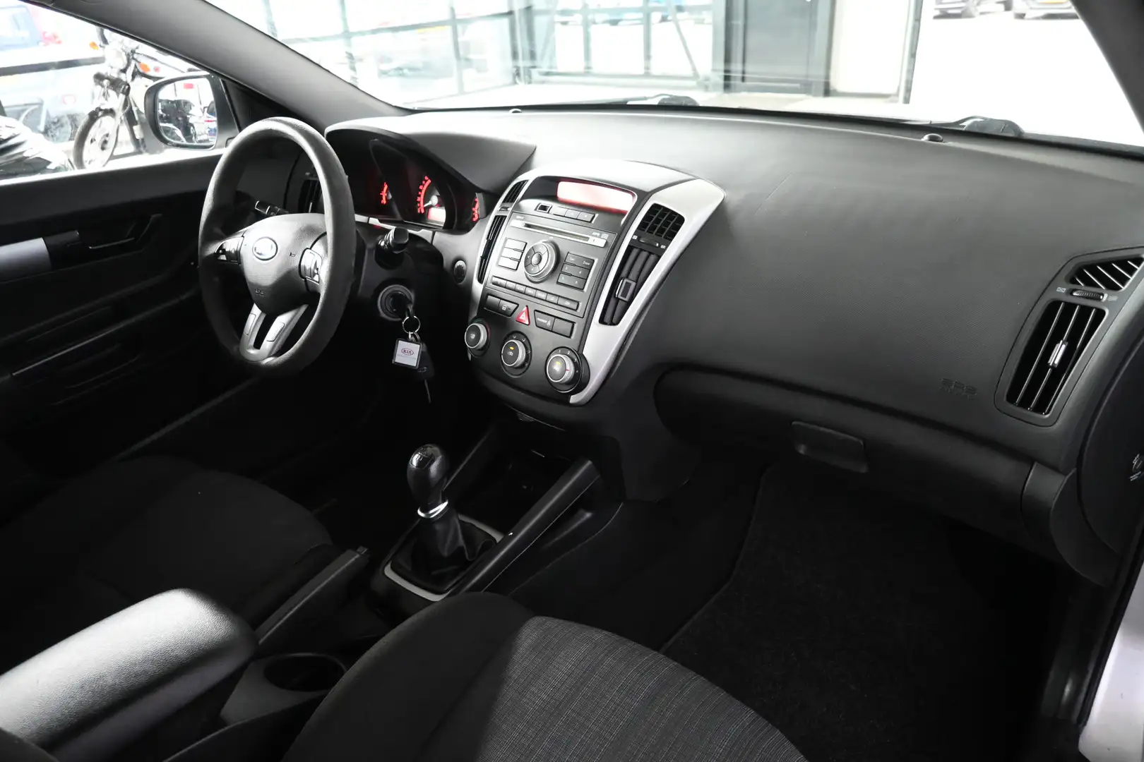 Kia Ceed / cee'd 1.4 CVVT X-ecutive Airco Cruise Control Goed Onder Grijs - 2