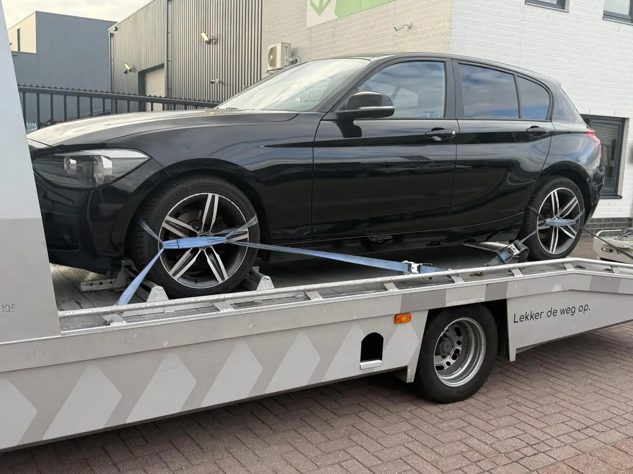 BMW 114