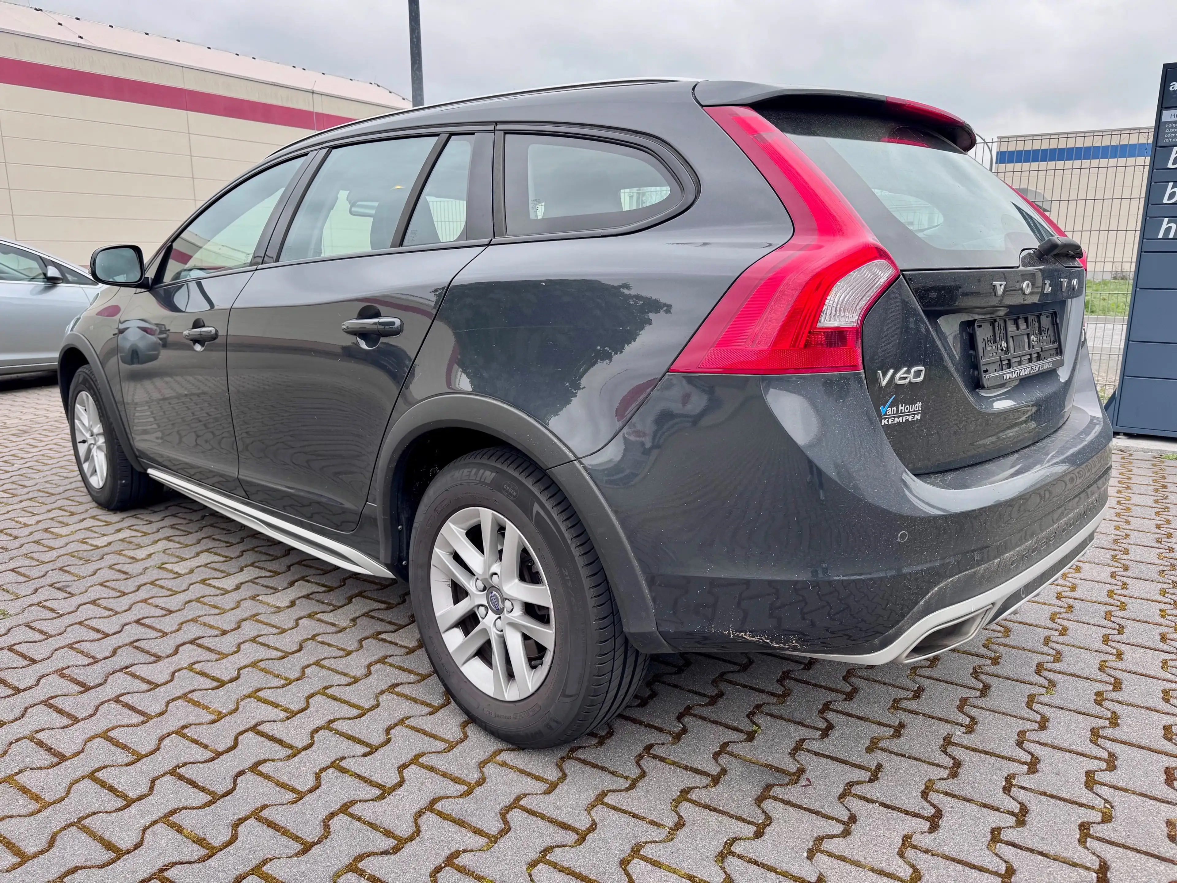 Volvo V60 Cross Country V60 D3 Cross Country Aut. - NAVI + LED + SHD + PDC — photo 3