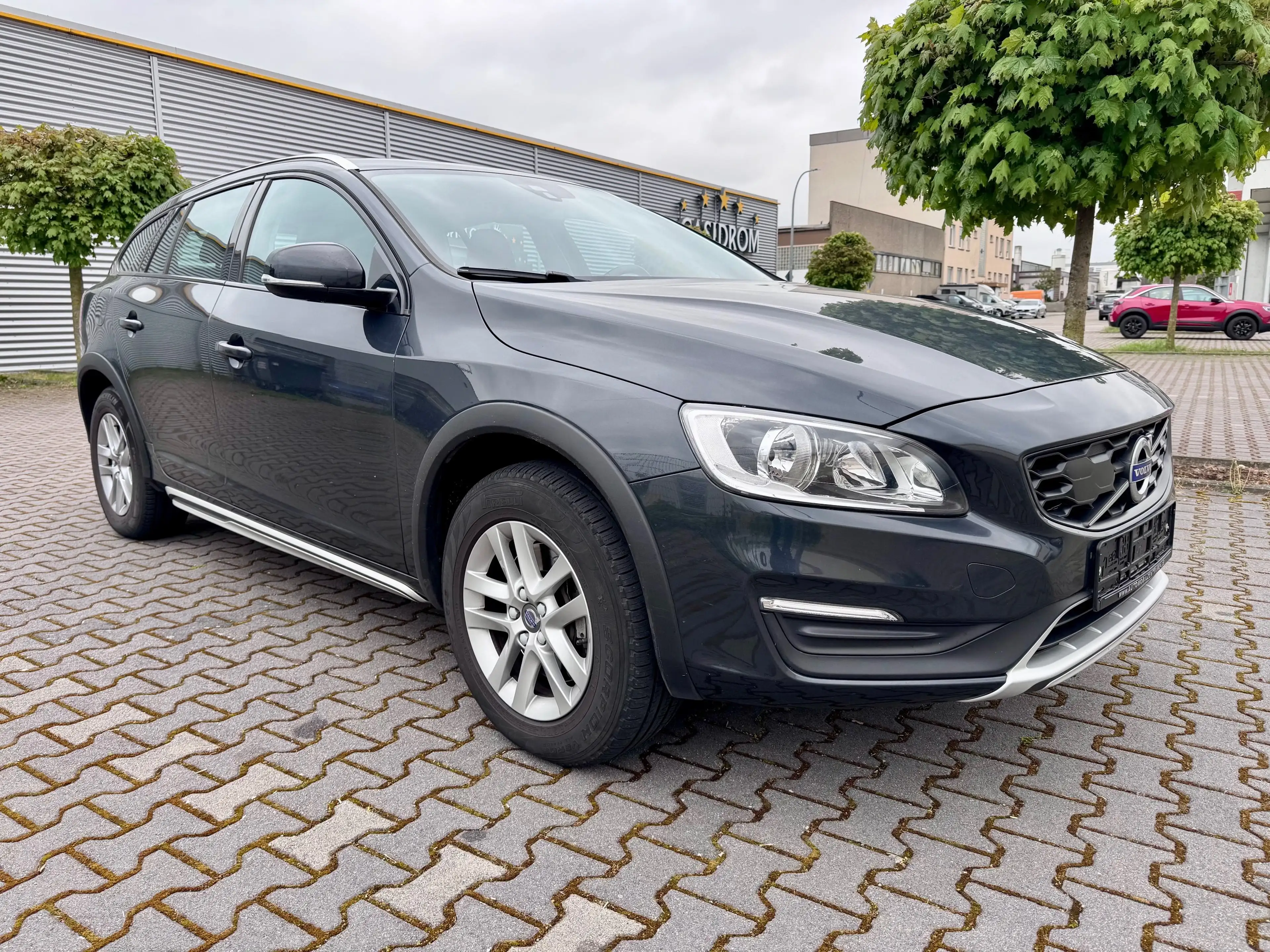 Volvo V60 Cross Country V60 D3 Cross Country Aut. - NAVI + LED + SHD + PDC — photo 2