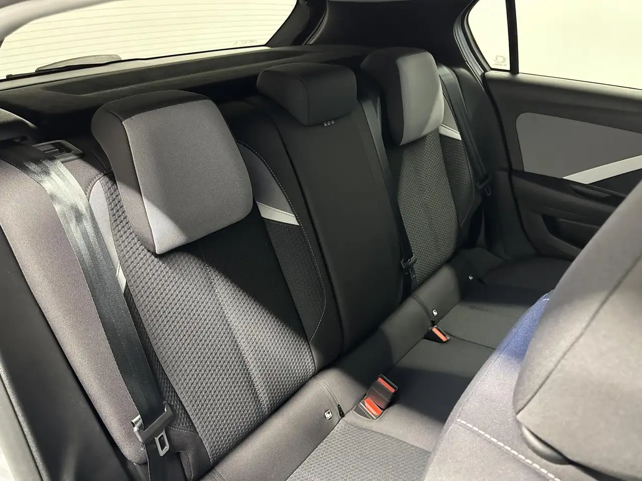 Opel Astra 1.2 Edition CARPLAY CRUISE NAVIGATIE LM, миниатюра 12
