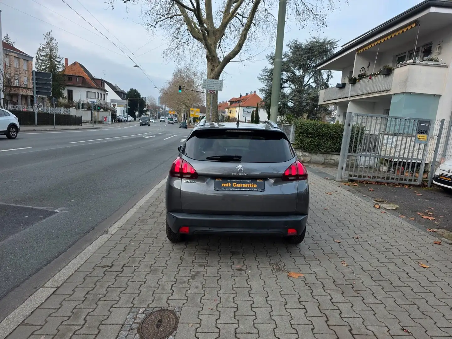 Peugeot 2008 Style Klimaautom,Servo,ZV,PDC,MFL,Panorama* - 2