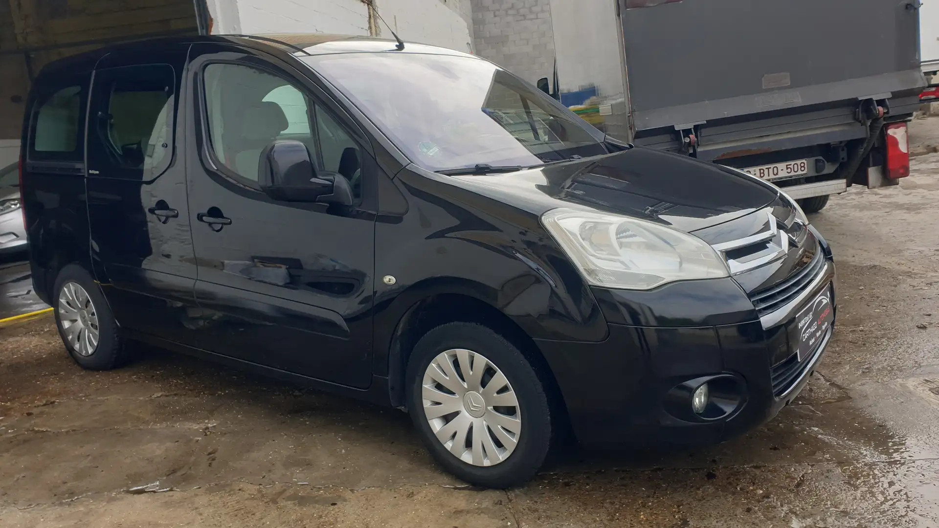 Citroen Berlingo 1.6 HDi Multispace FAP 12 mois de garantie Zwart - 1