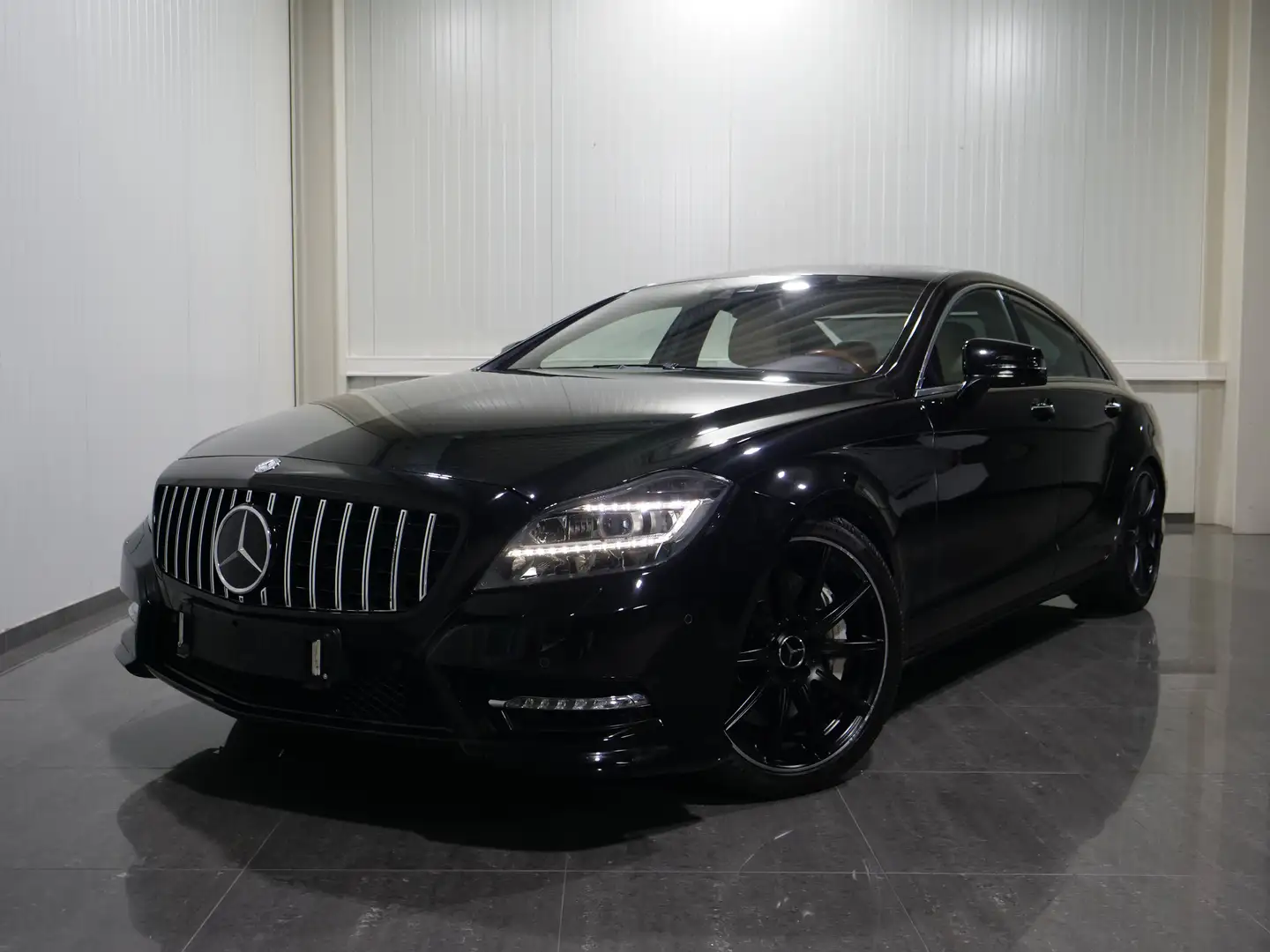 Mercedes-Benz CLS 500 CLS 500 BlueEfficiency 4Matic (218.391) Schwarz - 2