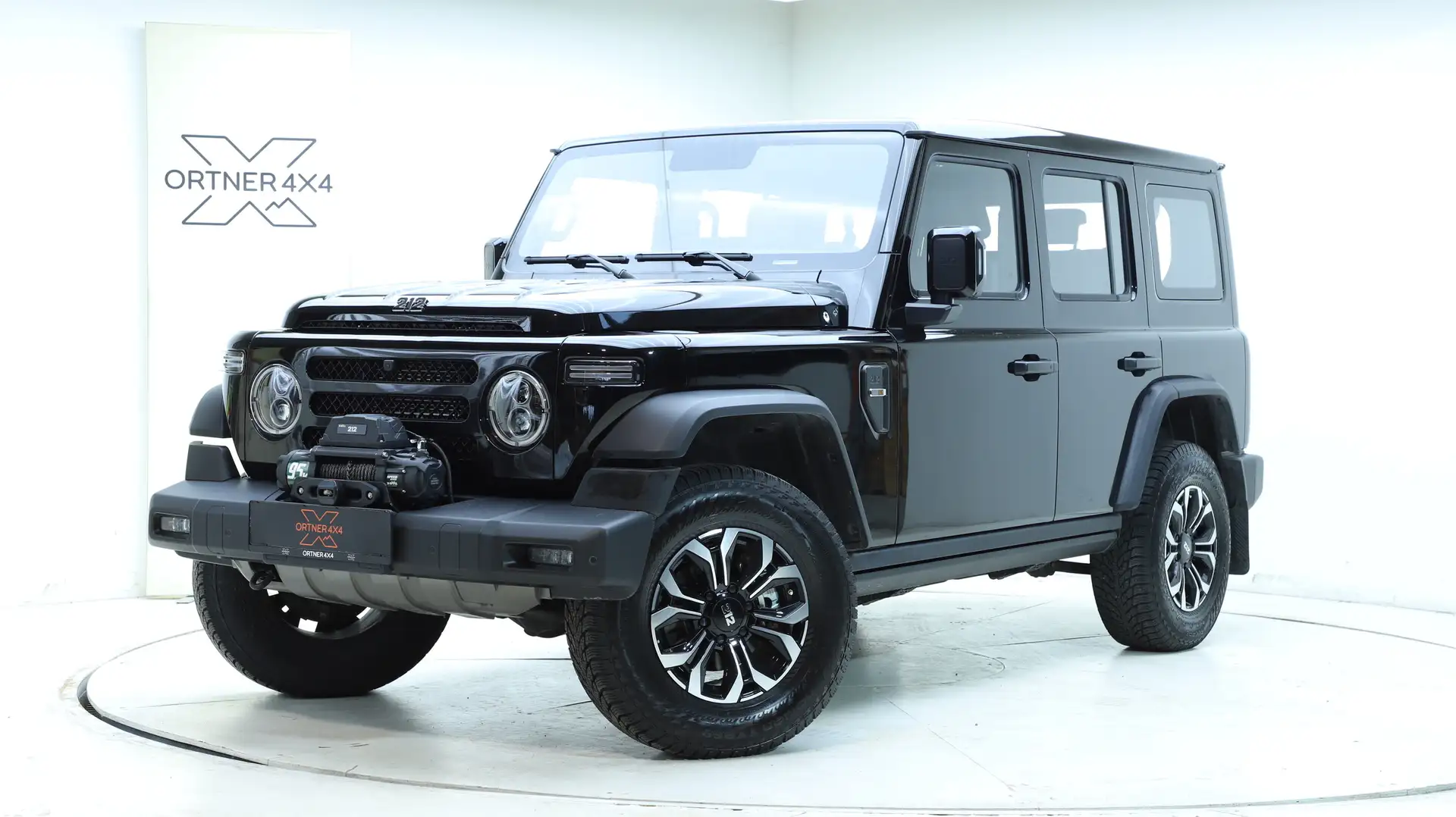 BAW 212 212 ORTNER 4X4 Offroad Customs Schwarz - 1