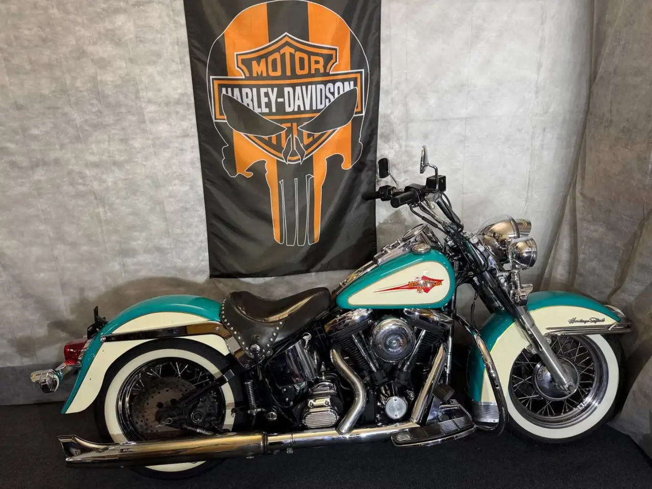 Harley-Davidson Softail