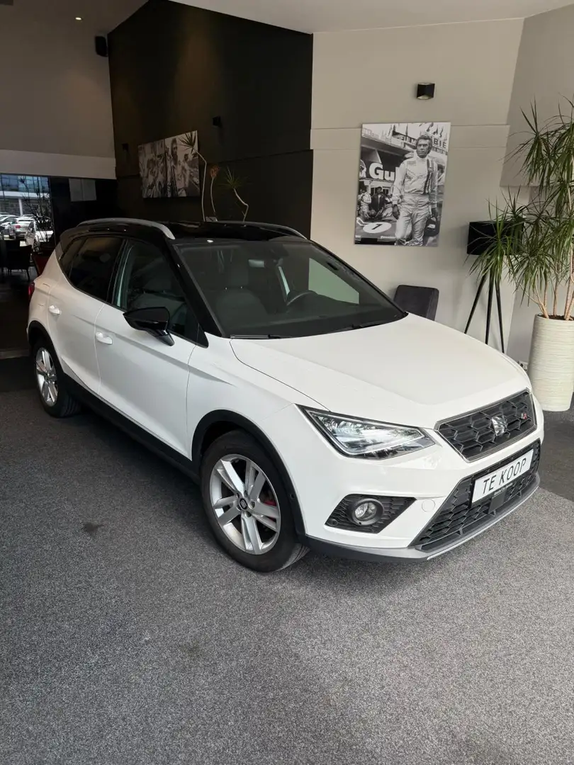 SEAT Arona 1.0 TSI FR CARPLAY KEYLESS CAMERA LED PDC Wit - 2