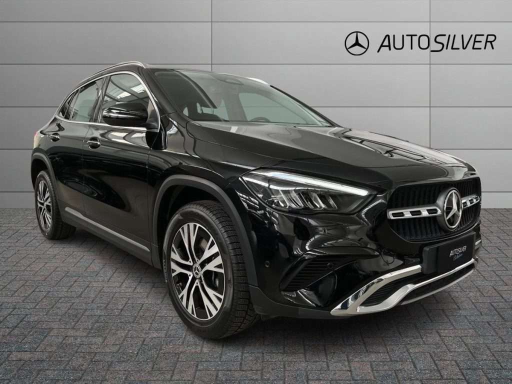 Mercedes-Benz GLA 200