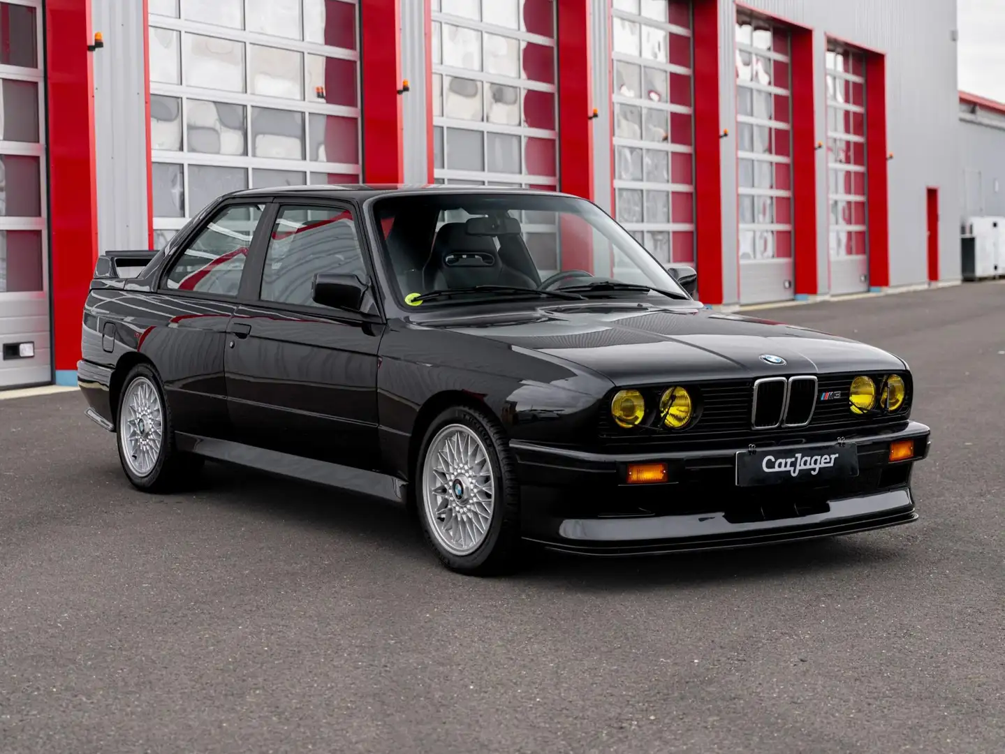 BMW M3 E30 Чорний - 1