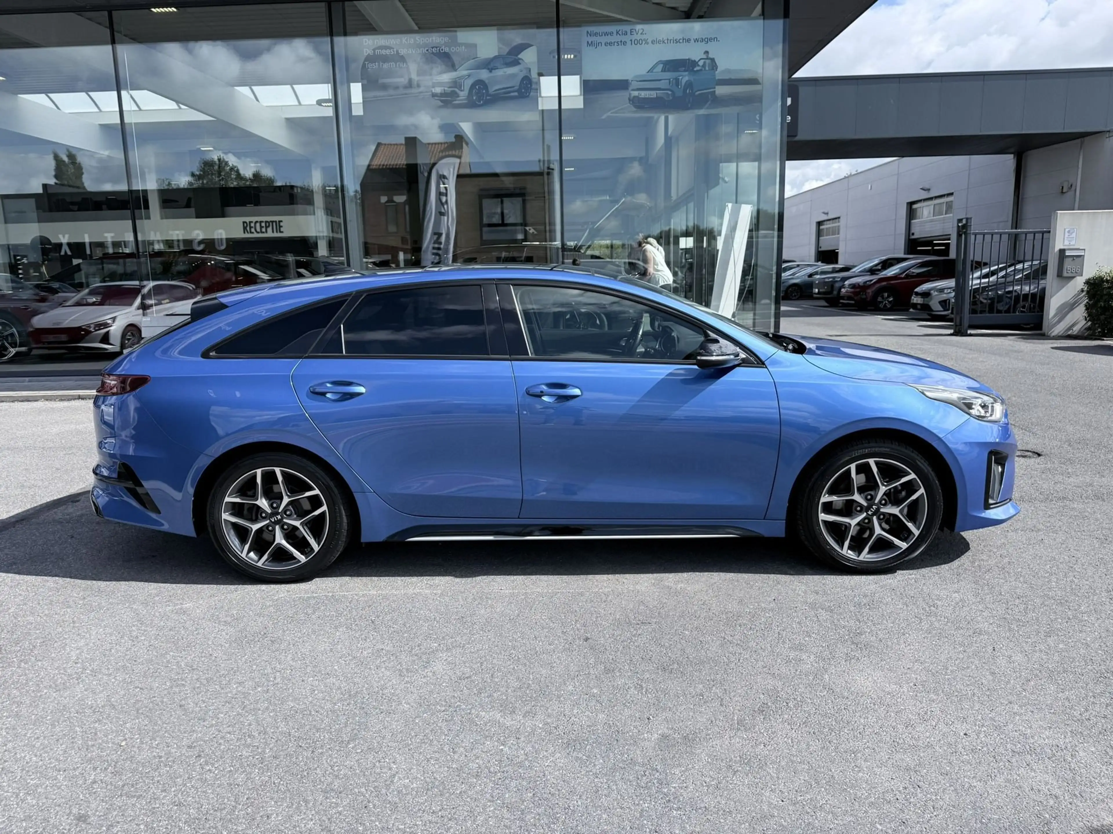 Kia ProCeed / pro_cee'd T-GDi GT Line ISG — photo 4