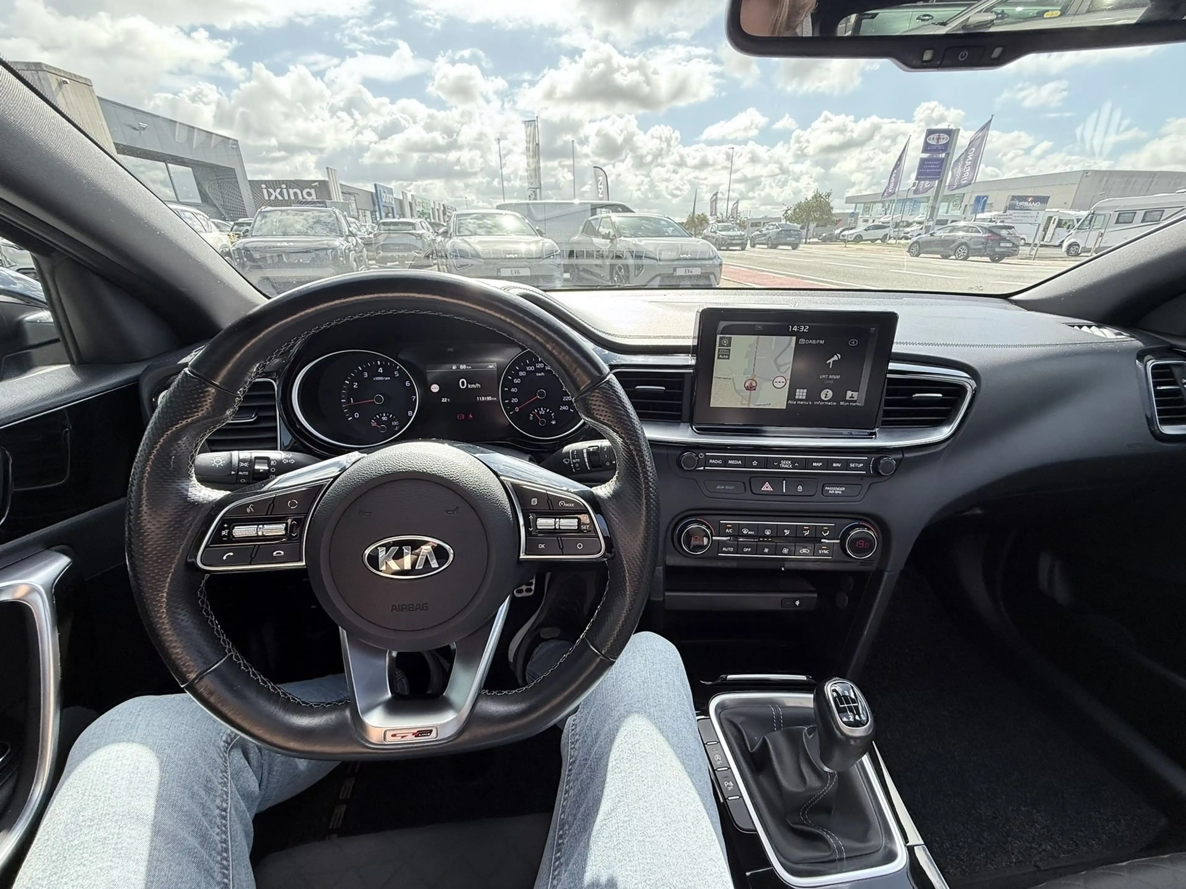 Kia ProCeed / pro_cee'd T-GDi GT Line ISG — photo 9