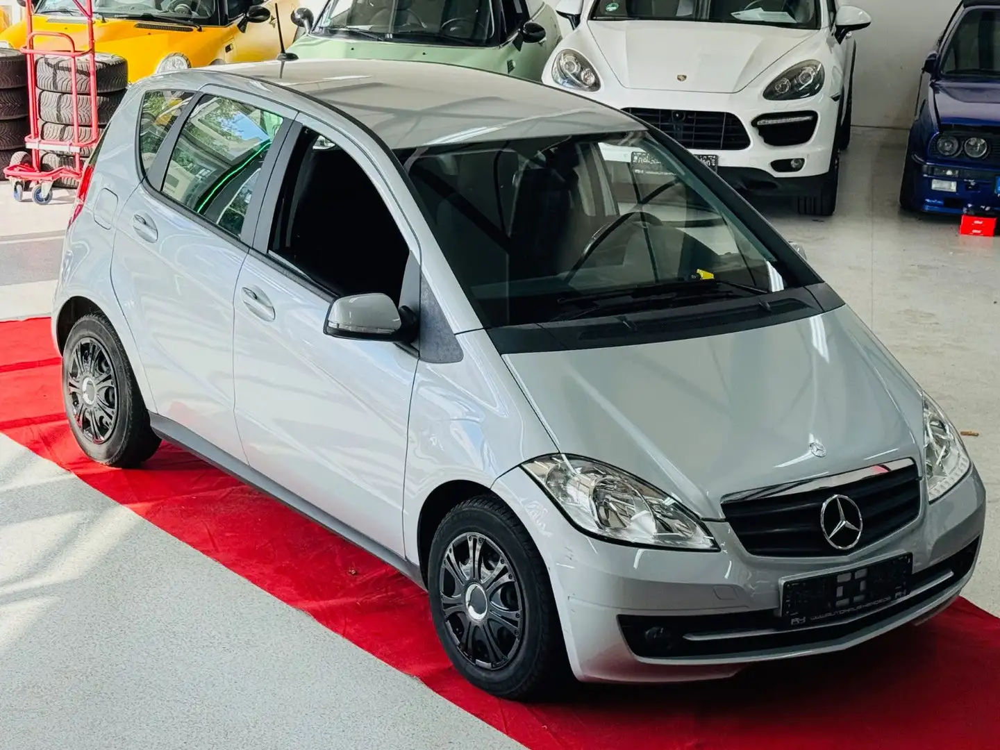 Mercedes-Benz A 160 A -Klasse A 160 -Automatik Silber - 1