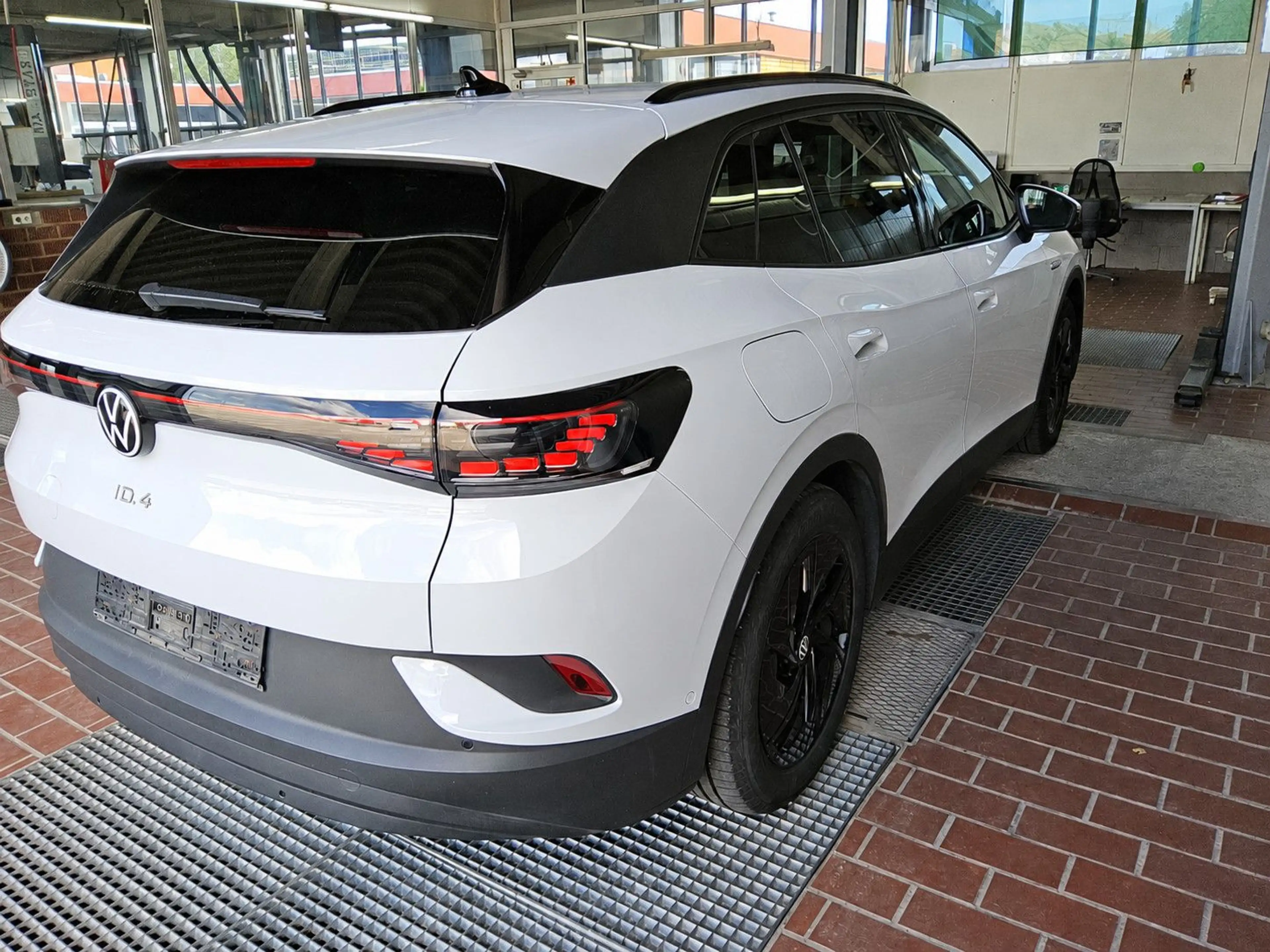 Volkswagen ID.4 Pro Performance MATRIX*AHK*WÄRMEPUMPE* — photo 2