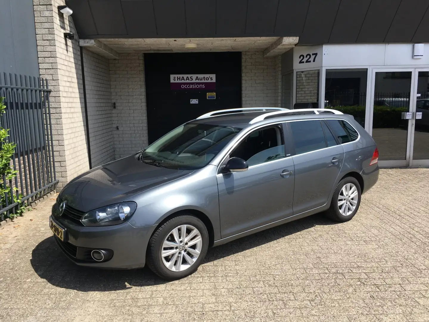 Volkswagen Golf Variant 1.2 TSI Style BlueMotion / CLIMATE / NETTE STAAT / Grijs - 1