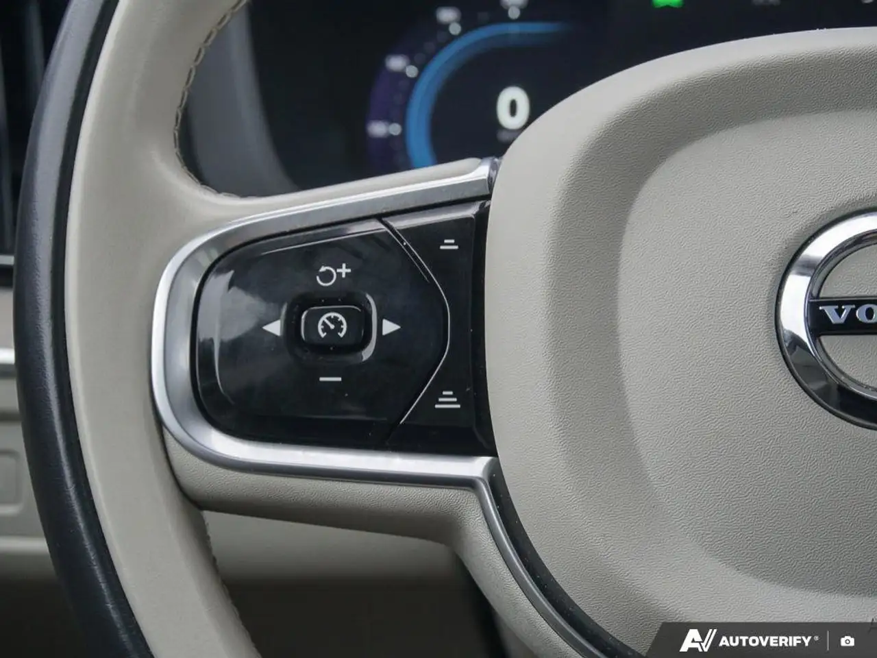 Volvo XC60 снимка Volvo XC60