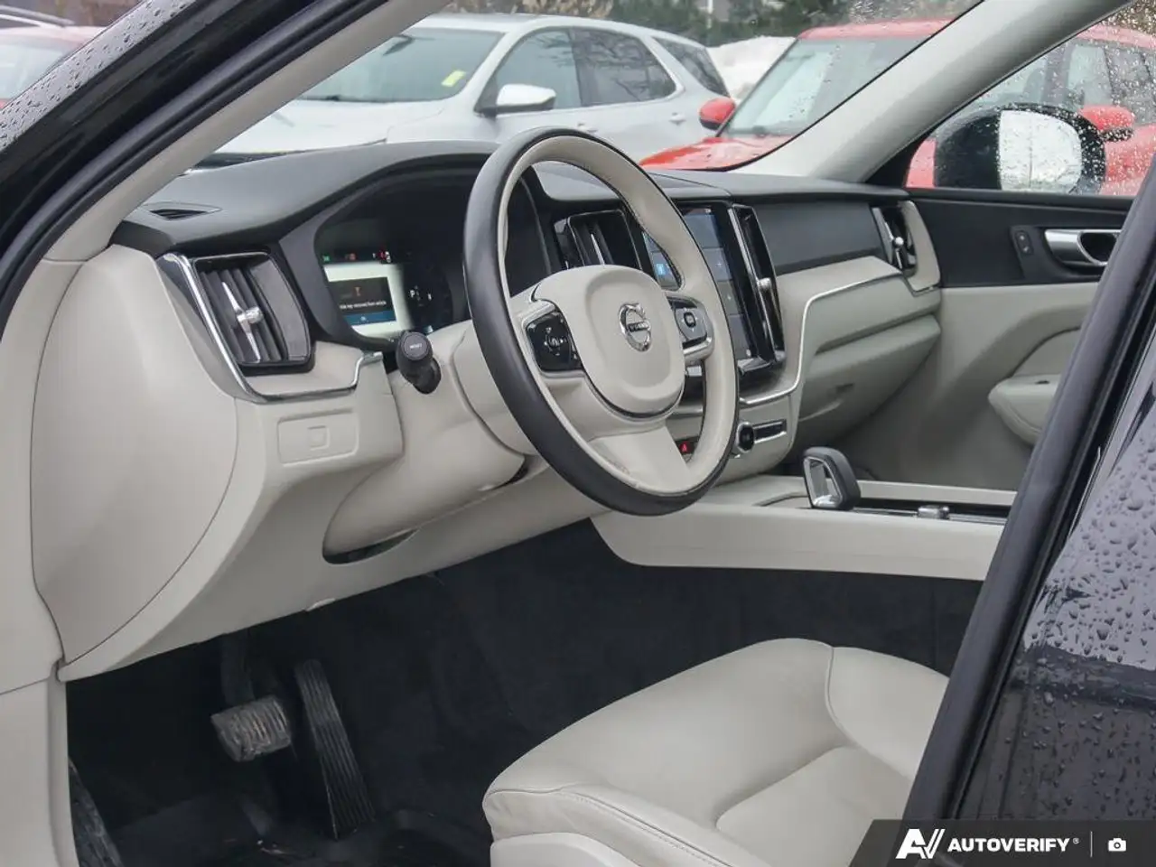 Volvo XC60 снимка Volvo XC60