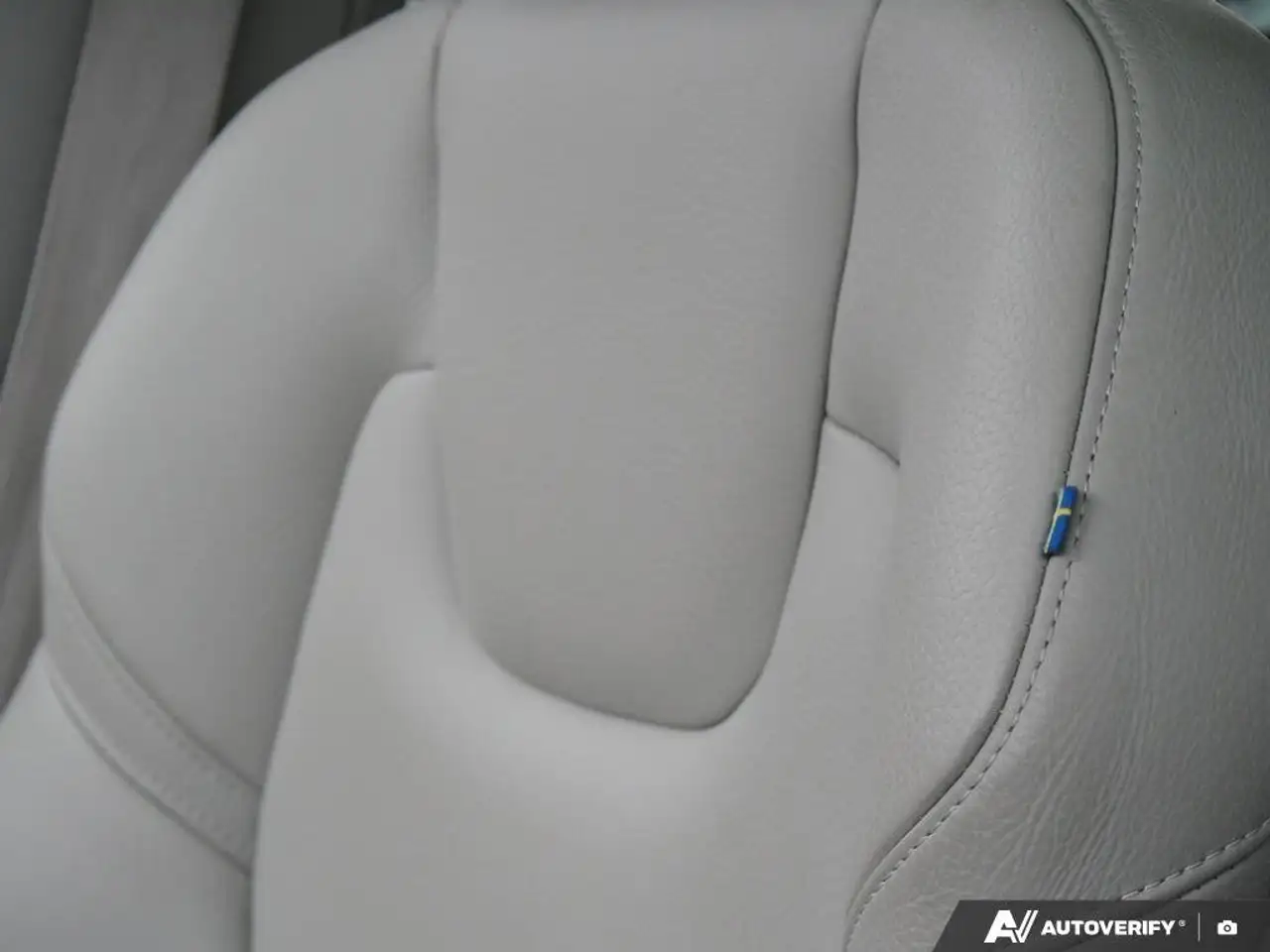 Volvo XC60 снимка Volvo XC60
